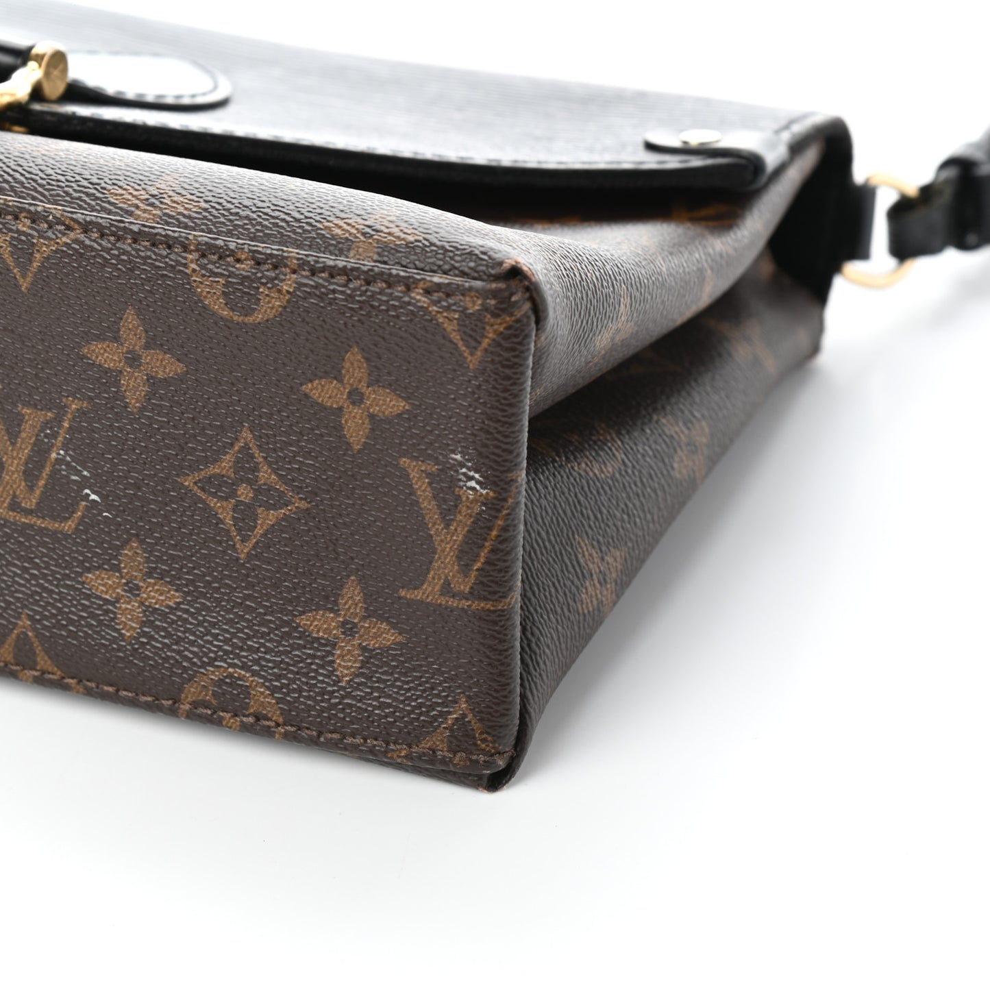 Epi Monogram Saint Michel Black