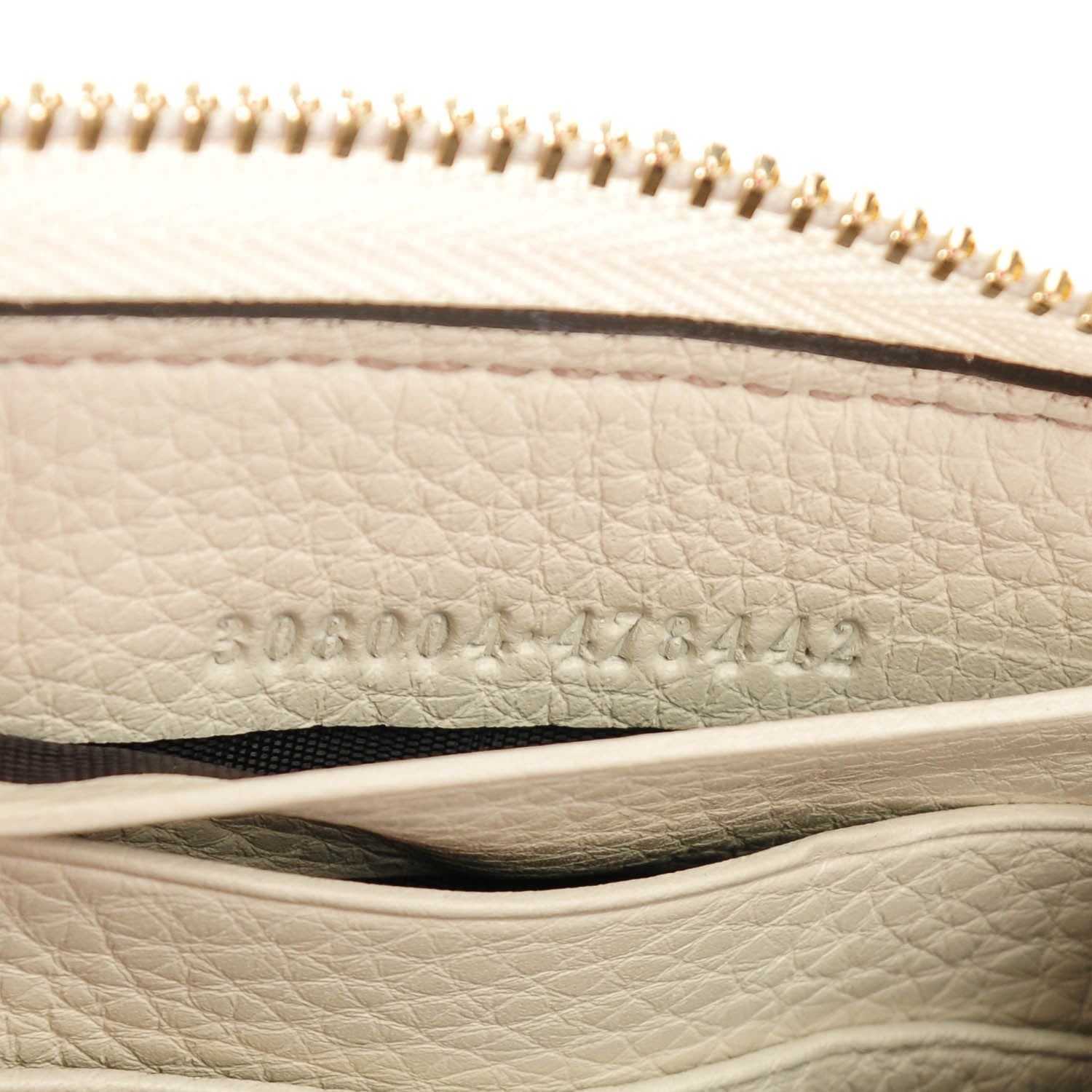 Gucci Pebbled Calfskin Soho Zip Around Wallet Off White 8 of 8