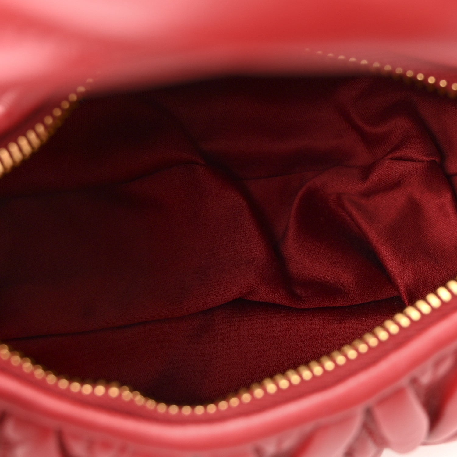 Miu Miu Nappa Matelasse Small Wander Hobo Rosso 1813738 – FASHIONPHILE