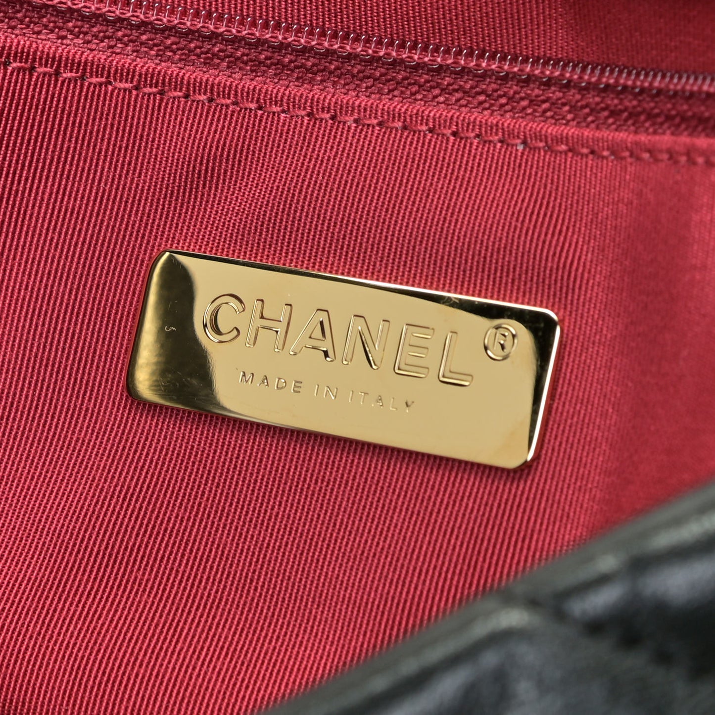 Lambskin Quilted Maxi Chanel 19 Flap Black