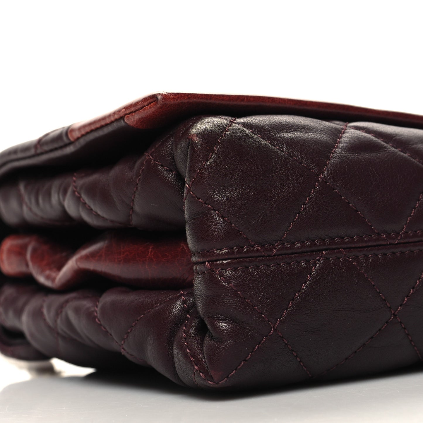 Calfskin Quilted Medium Soft Elegance Flap Bordeaux