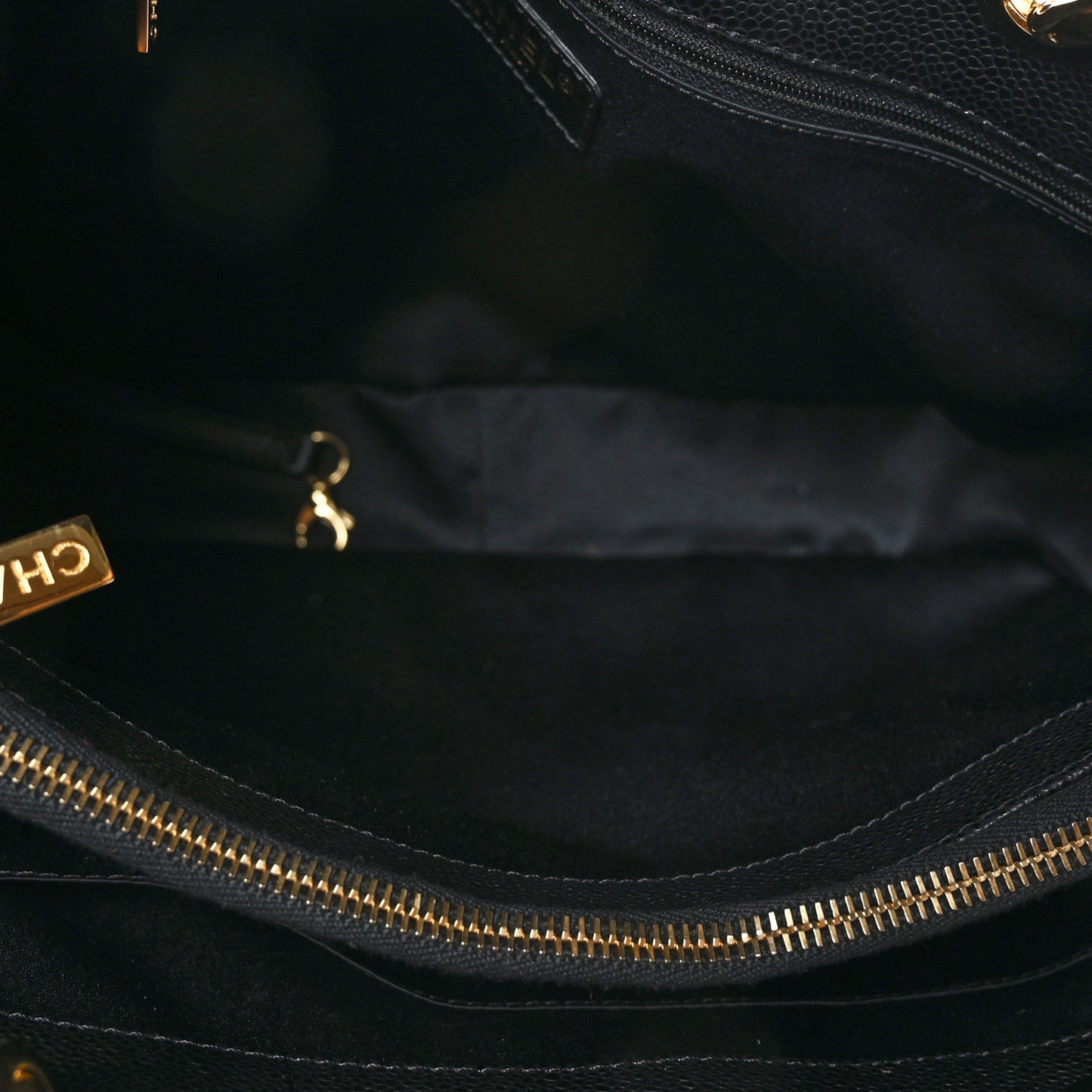 Caviar Quilted Grand Shopping Tote GST Black