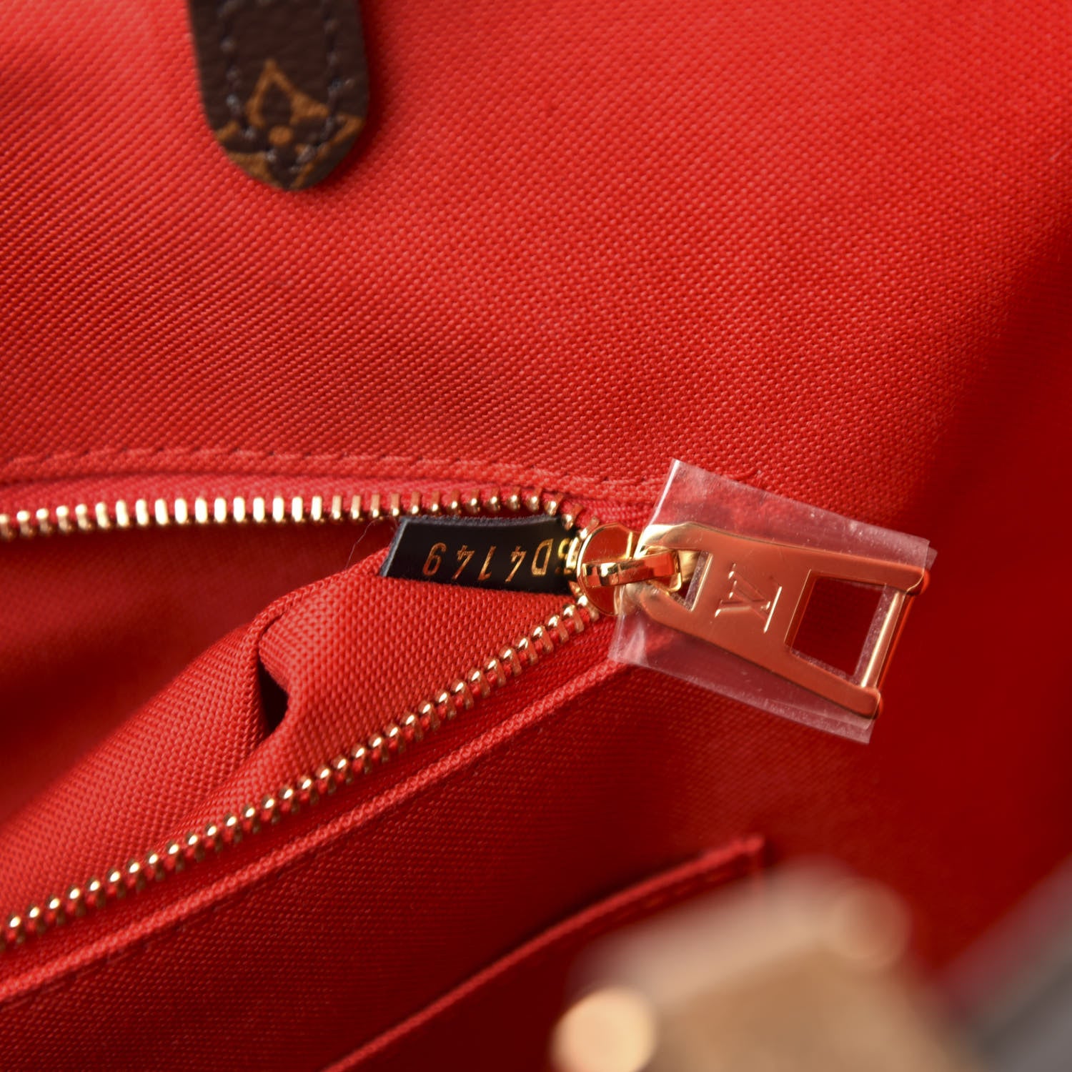 Louis Vuitton Reverse Monogram Giant Onthego MM 8 of 12