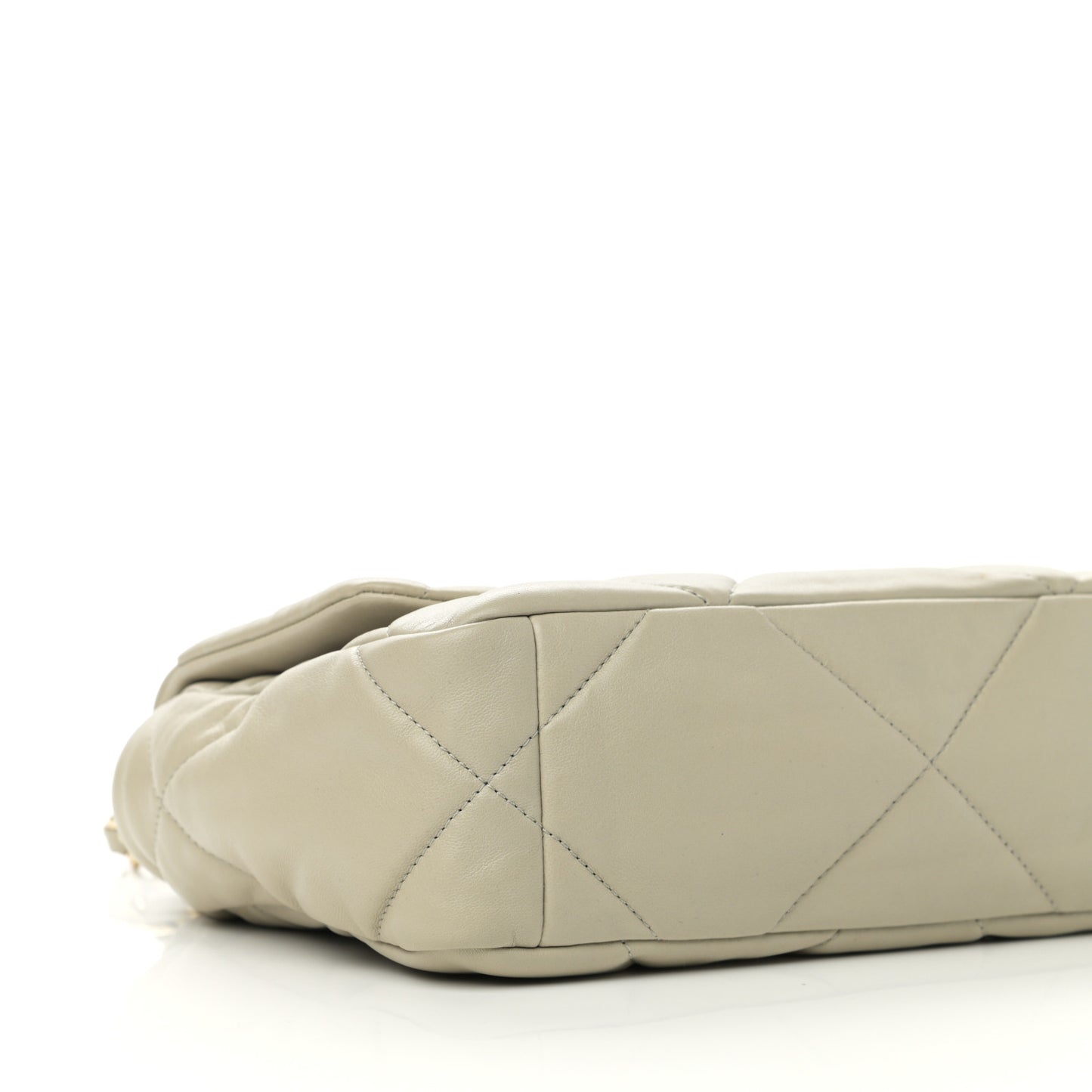 Lambskin Quilted Medium Chanel 19 Flap Grey