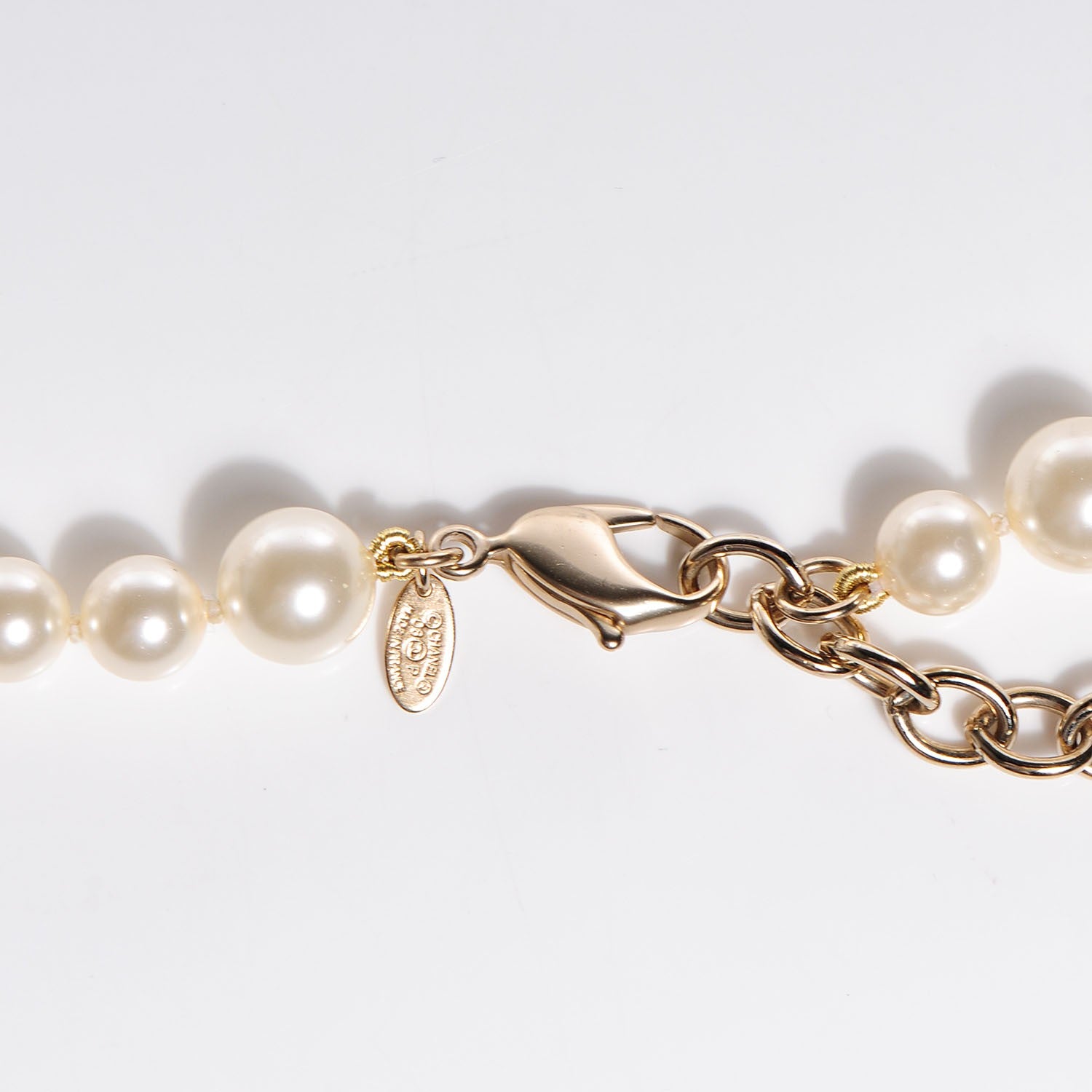Chanel Pearl Crystal CC Short Necklace Gold Black 5 of 6
