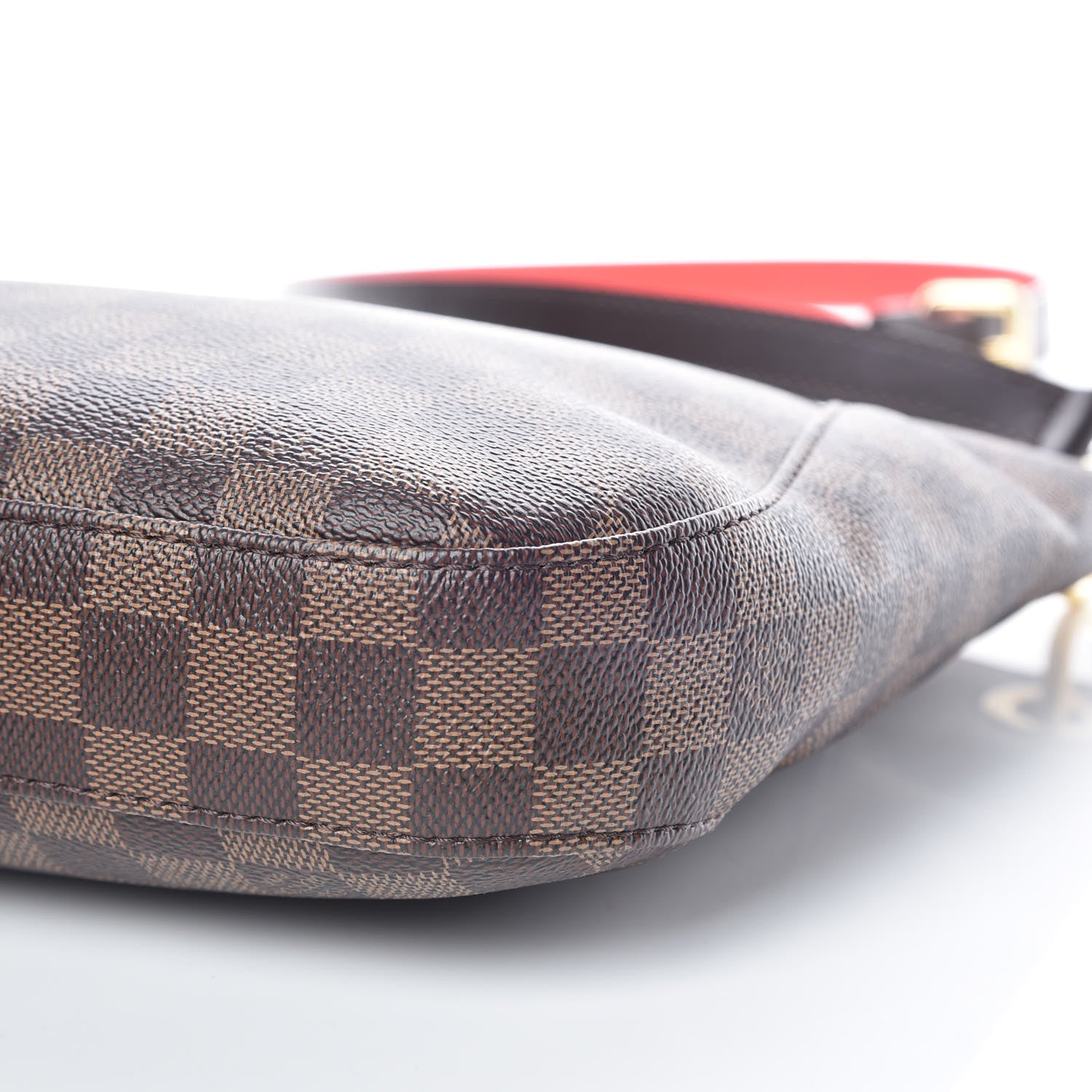 Louis Vuitton Damier Ebene South Bank Besace 12 of 12