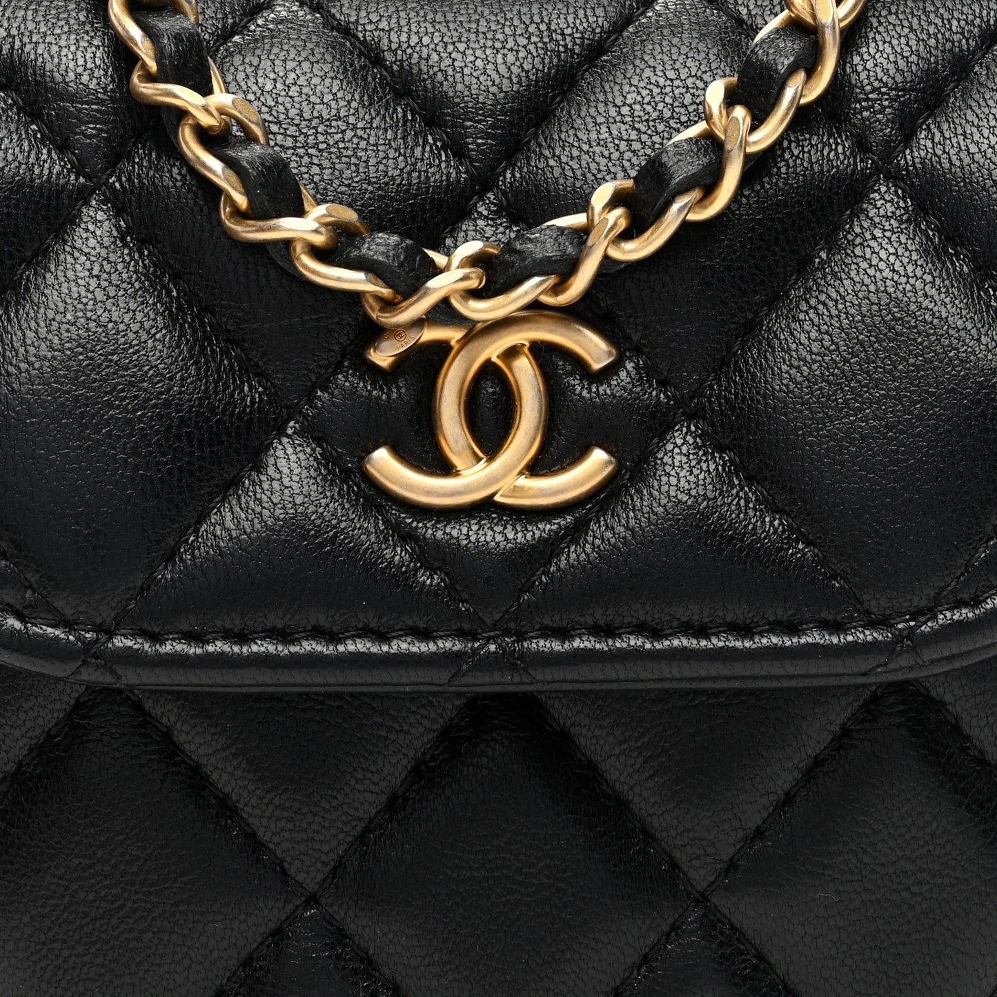 Lambskin Quilted Pearl Crush Waist Bag Black