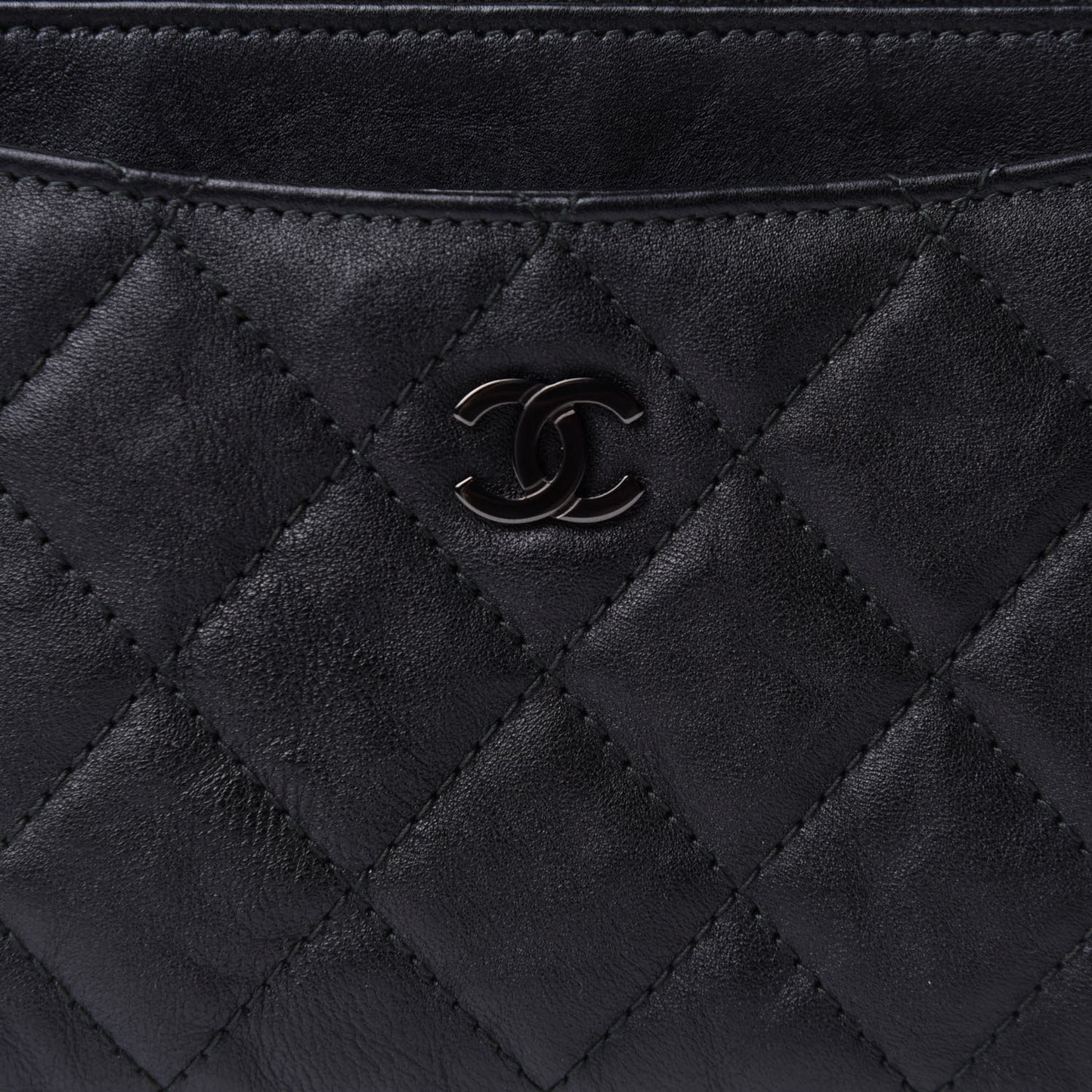 Crinkled Calfskin Quilted Classic Zip Pouch So Black