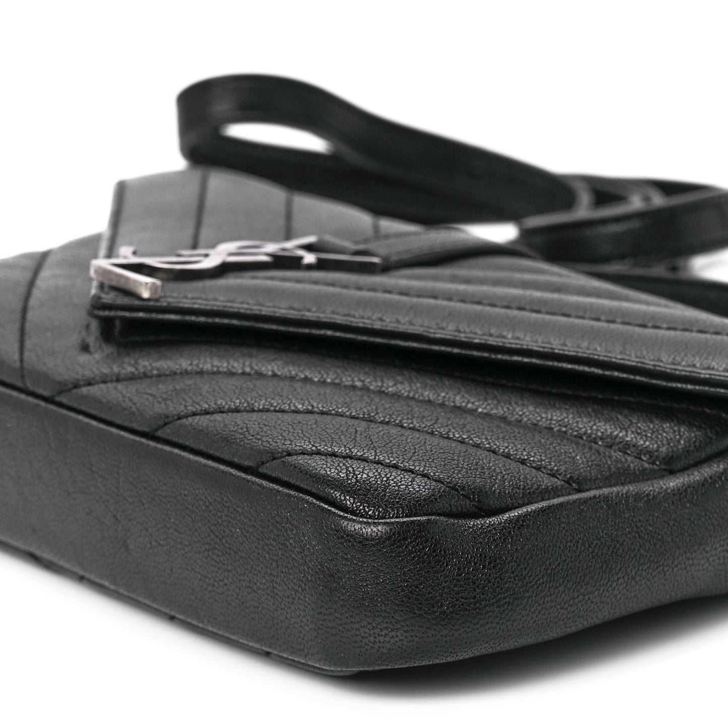 Sheepskin Matelasse Chevron Monogram College Chain Wallet Black