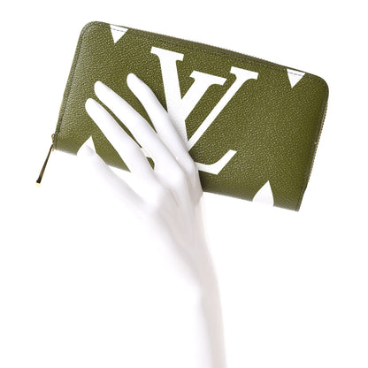 Louis Vuitton Monogram Giant Zippy Wallet Kaki White 2 of 9