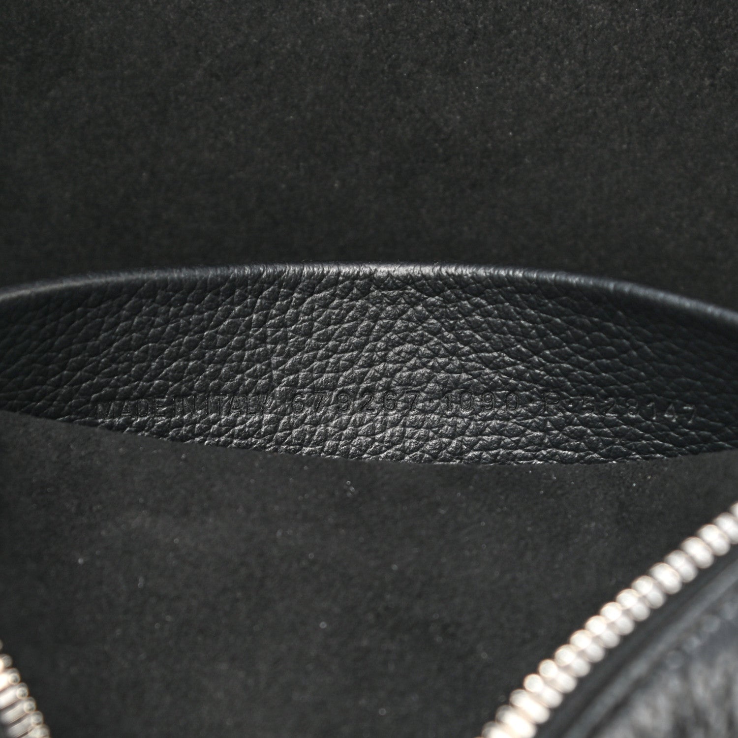 Balenciaga Calfskin Logo M Everyday Camera Bag Black 7 of 10