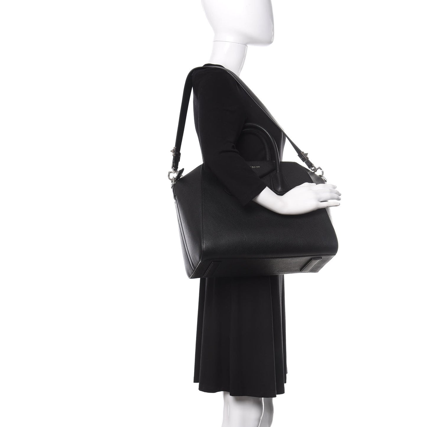 Sugar Goatskin Medium Antigona Black