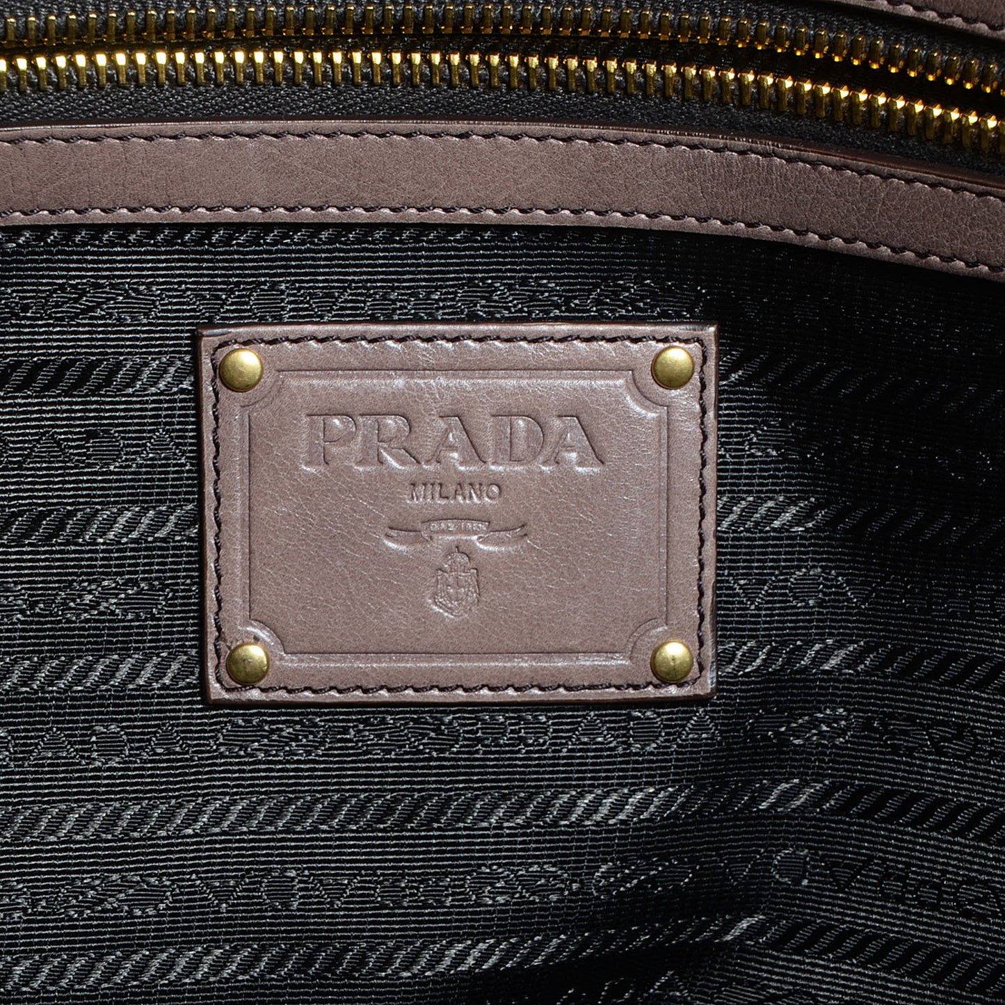 Glace Calf Zipper Tote Fumo Sfumato