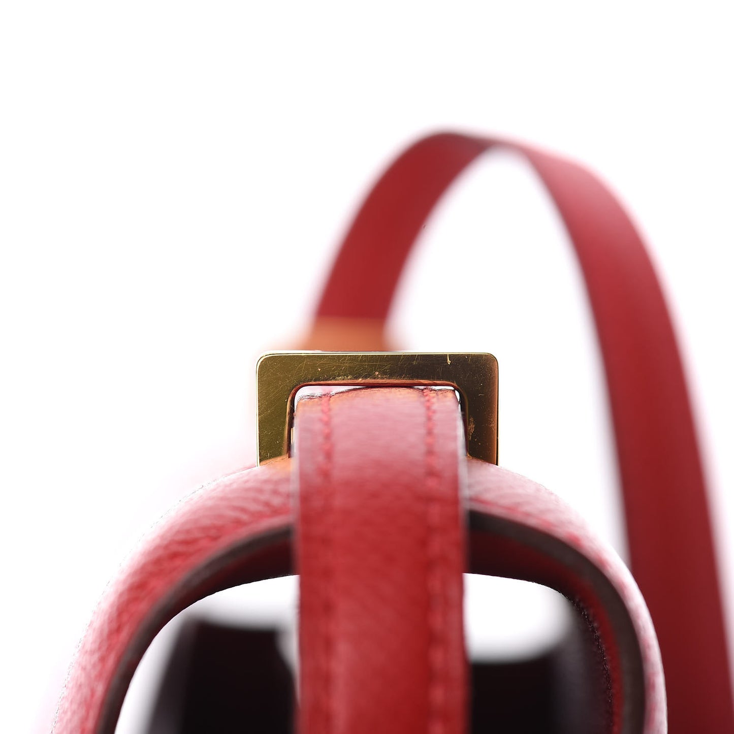 Epsom Constance 18 Rouge Casaque