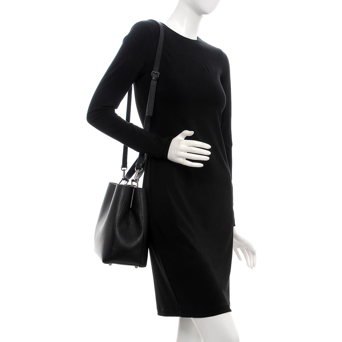 Grained Calfskin Medium Sarah Hobo Black
