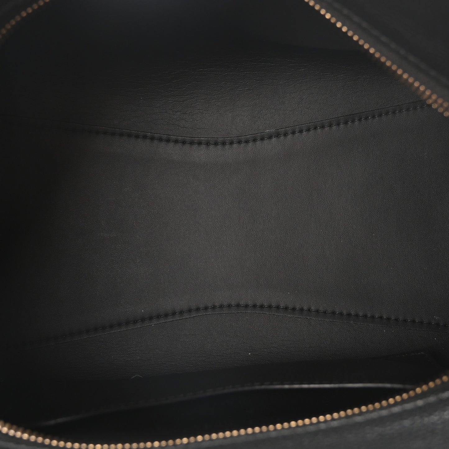 Grained Calfskin Neo Classic Gold Hardware S City Black