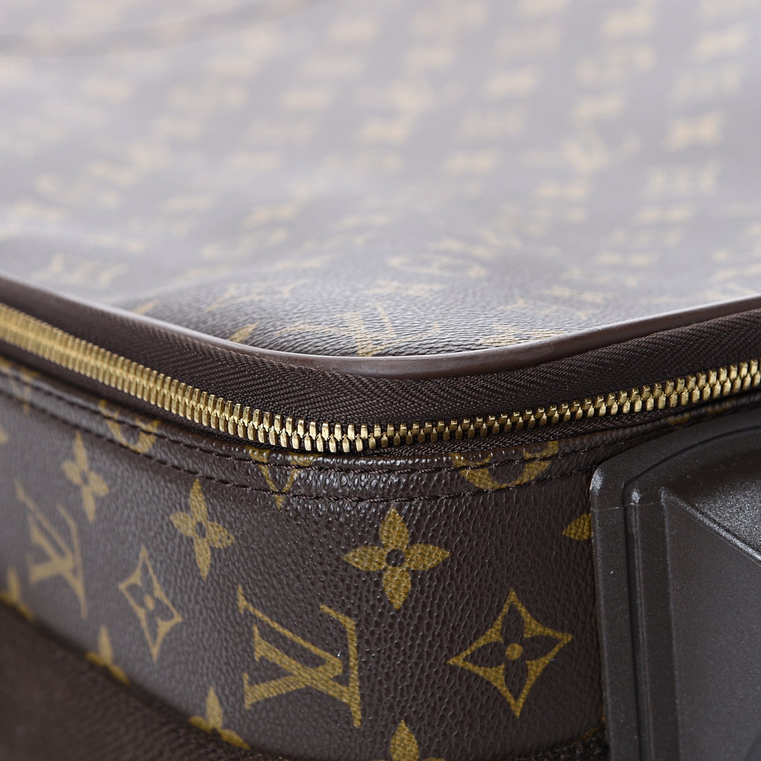 Louis Vuitton Monogram Pegase 60 7 of 15