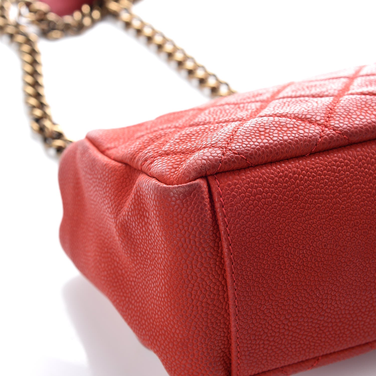 Chanel Iridescent Caviar Quilted Medium Chic Quilt Flap Red 9 of 16