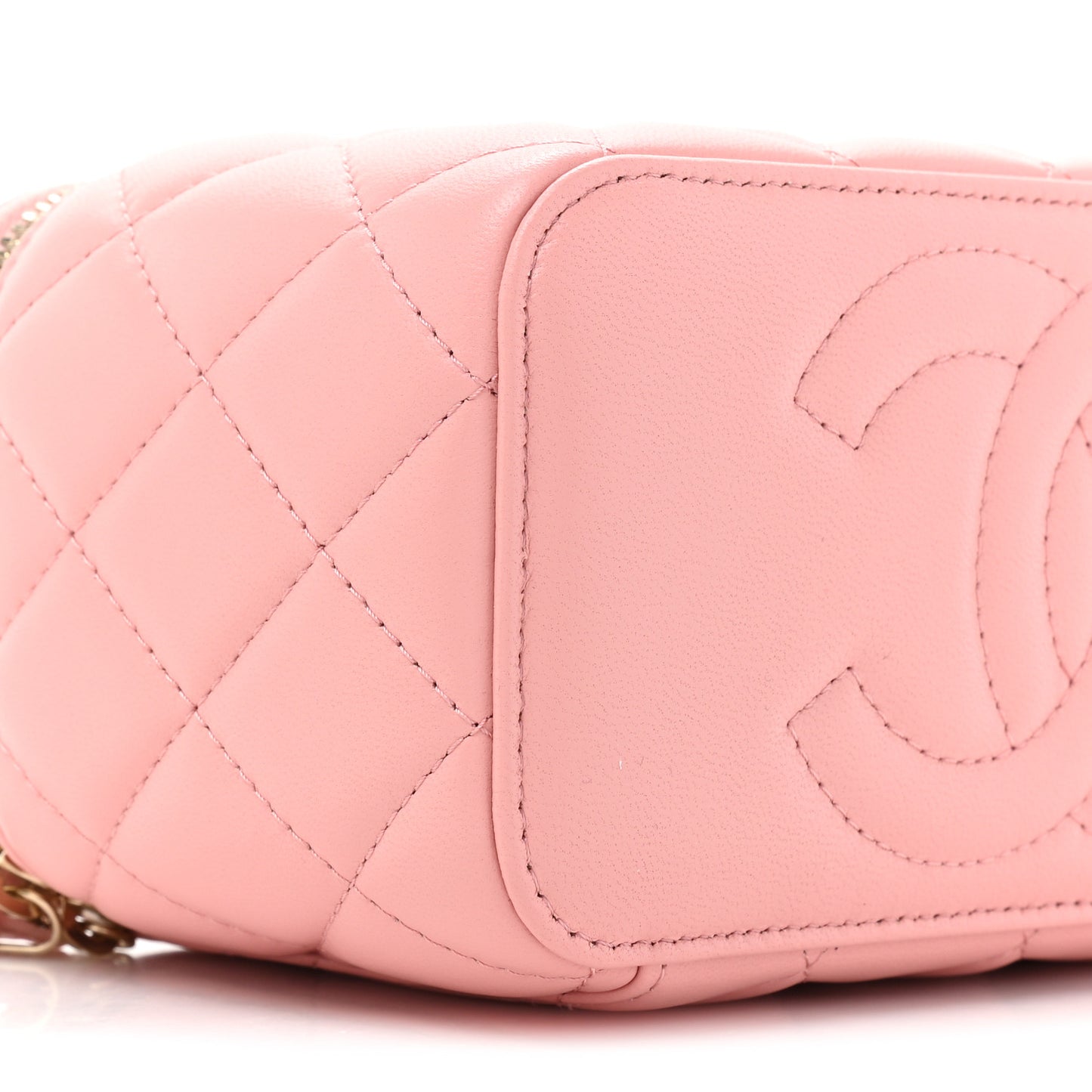 Lambskin Quilted Small Pearl Crush Vanity Case With Chain Light Pink