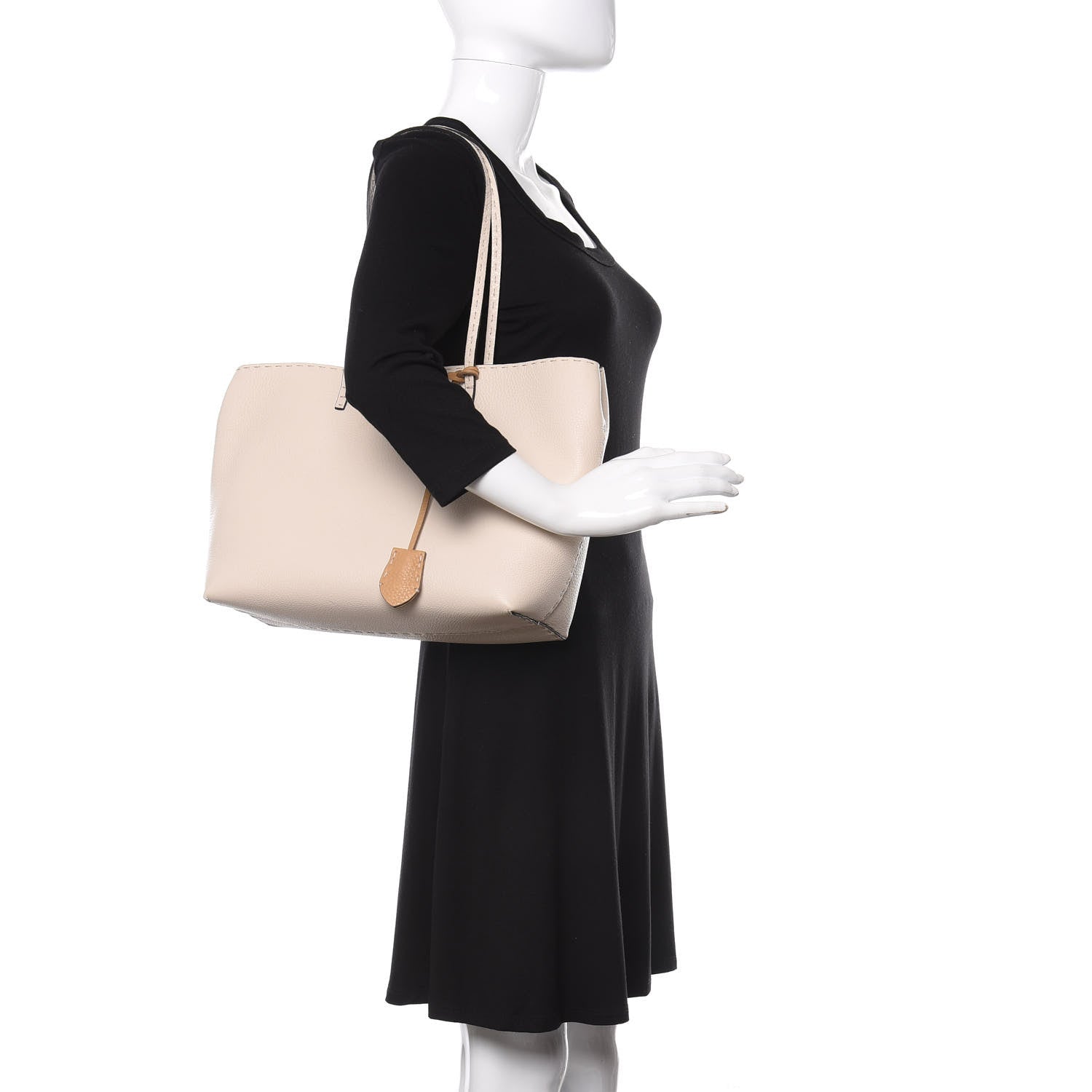 Fendi Cuoio Romano Selleria Bi-Color Carla Shopping Tote Camelia Miele Scuro 2 of 9