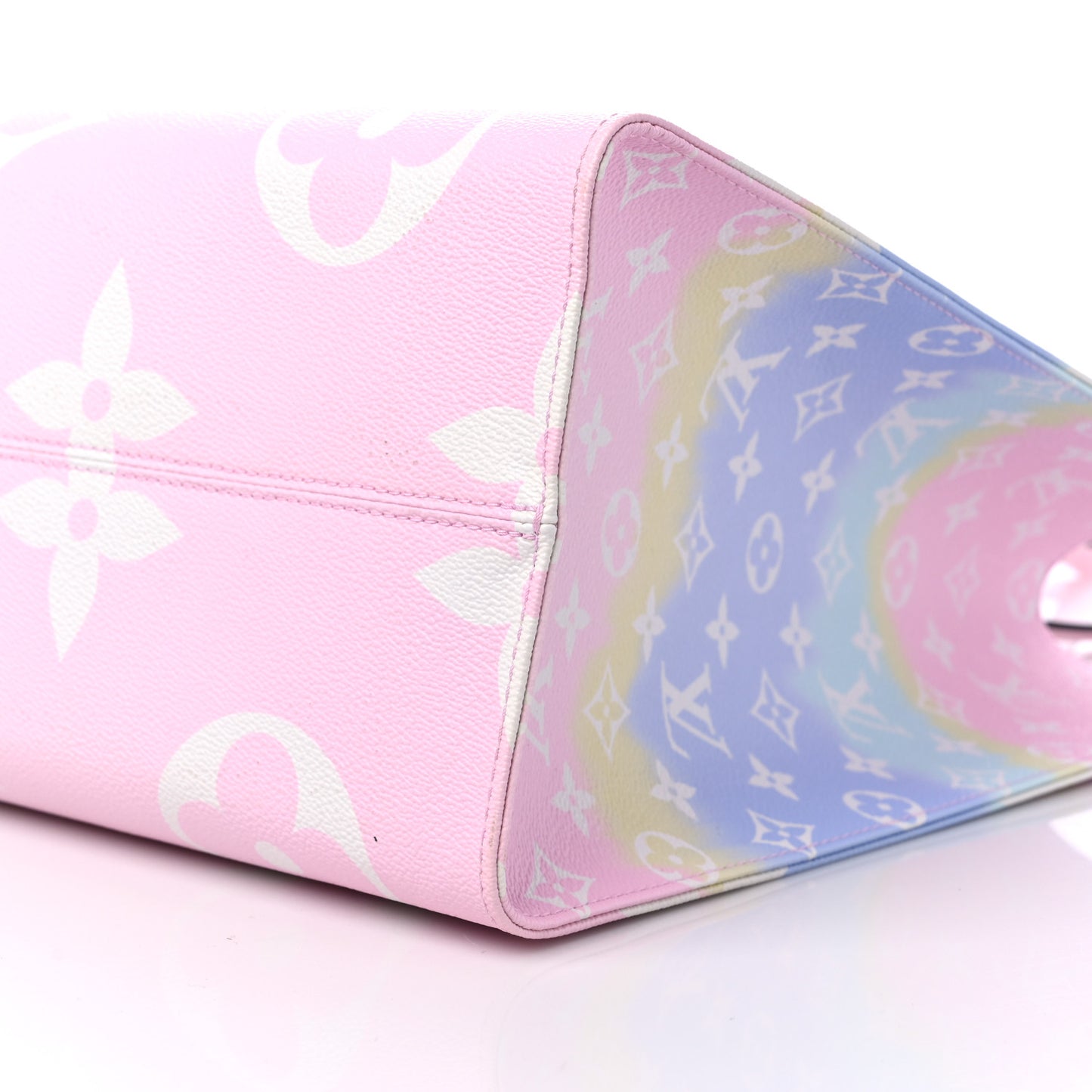 Monogram Escale Onthego GM Pastel