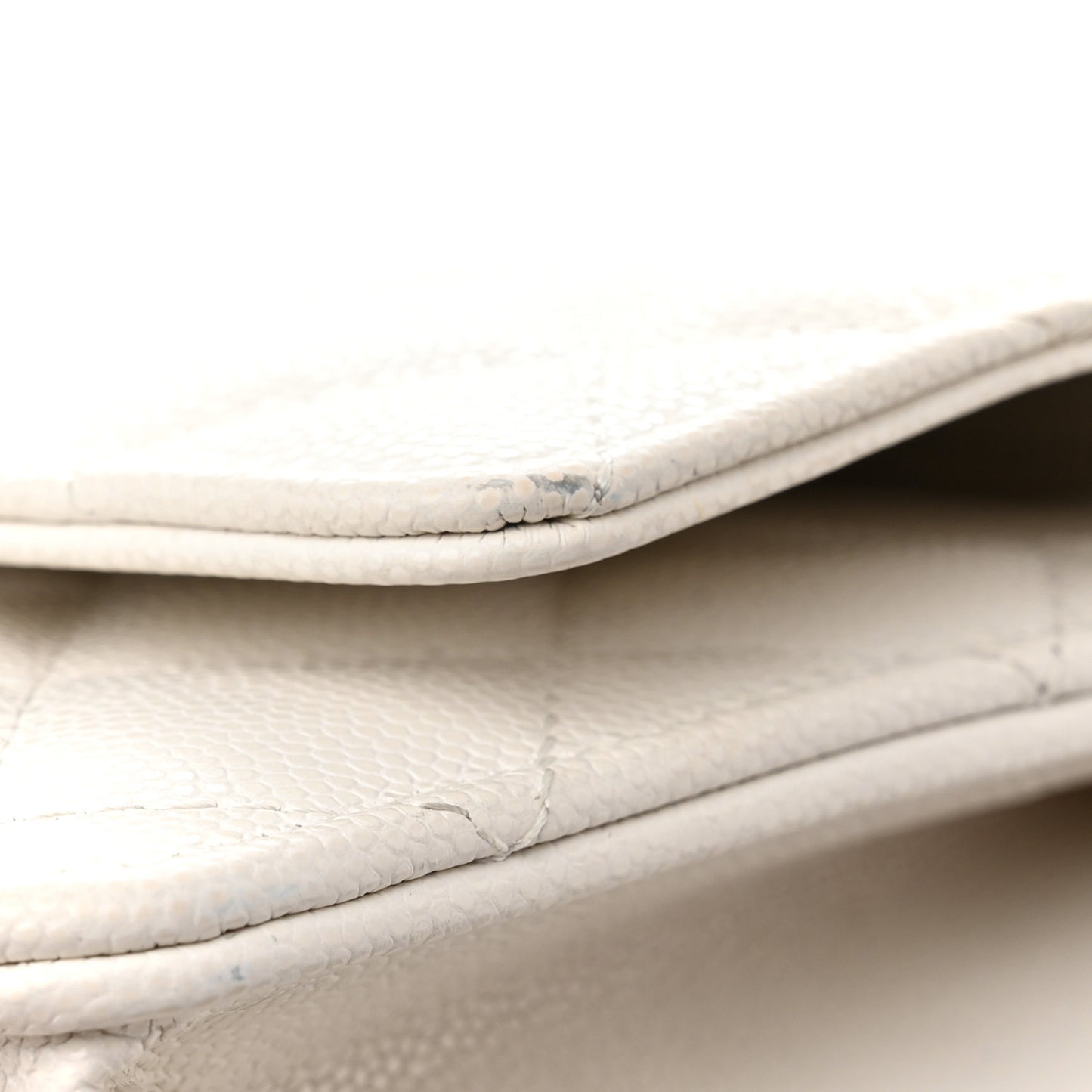 Caviar Quilted Twist Your Buttons Wallet On Chain WOC White