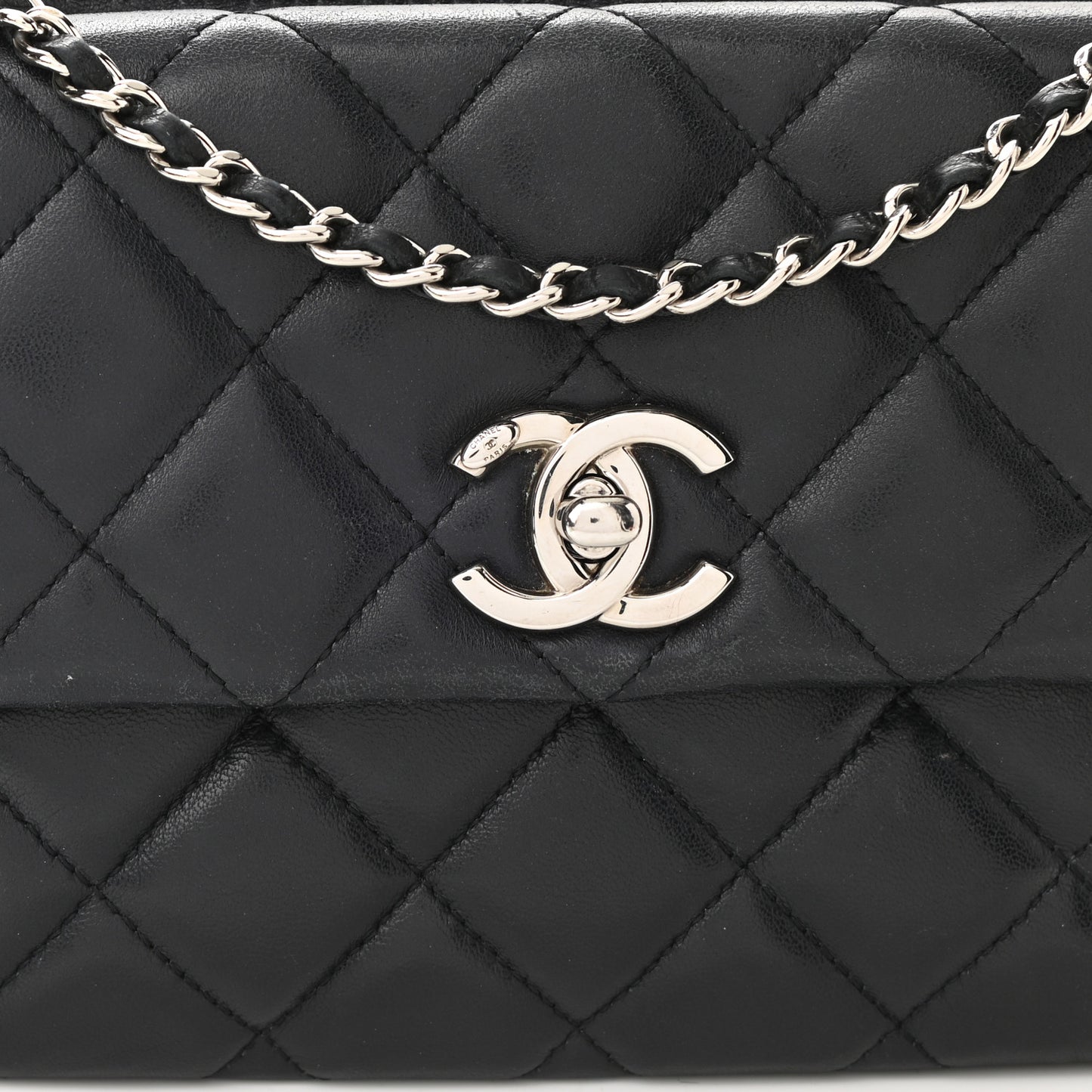 Lambskin Quilted Daily Zippy Crossbody Black