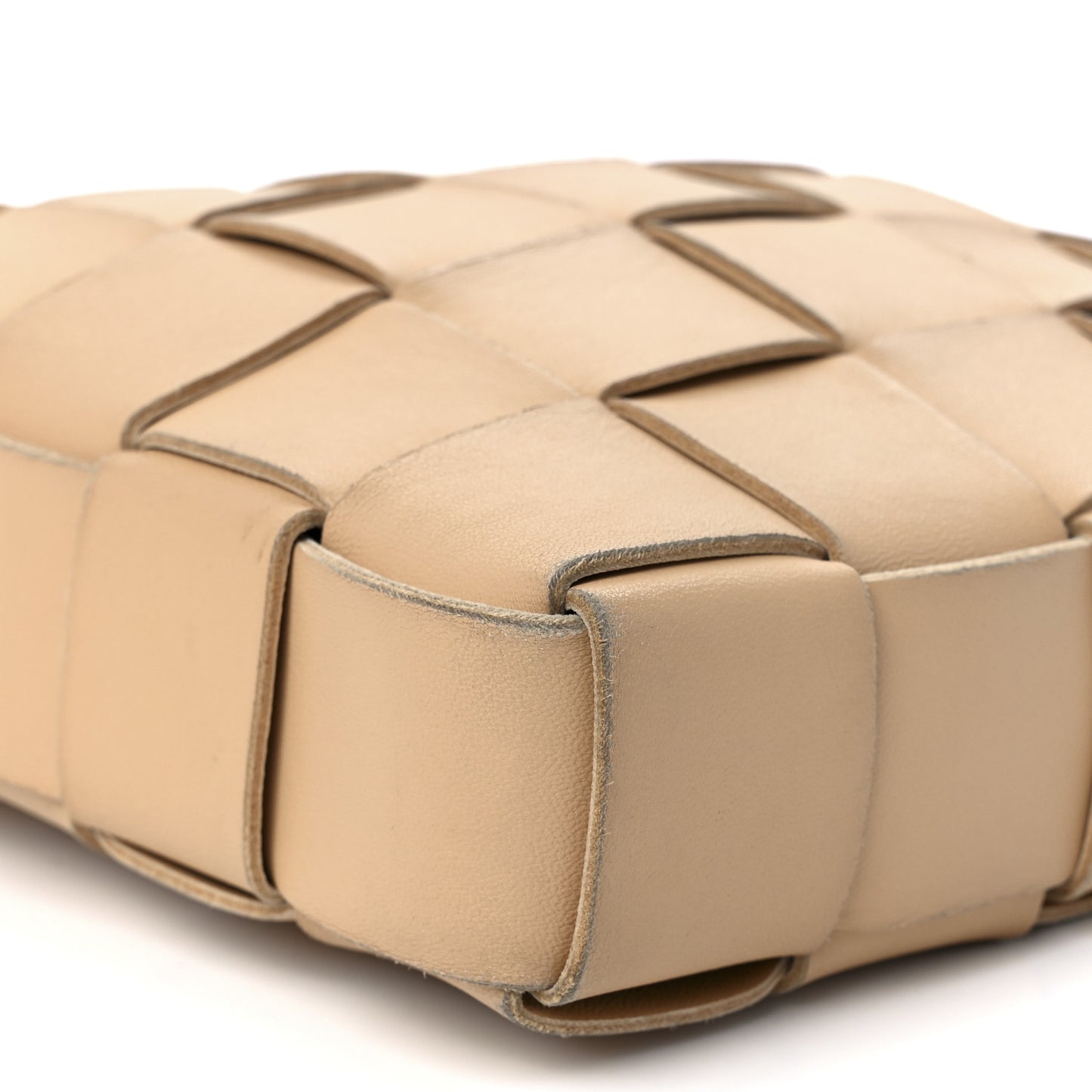 Lambskin Maxi Intrecciato Cassette Messenger Almond