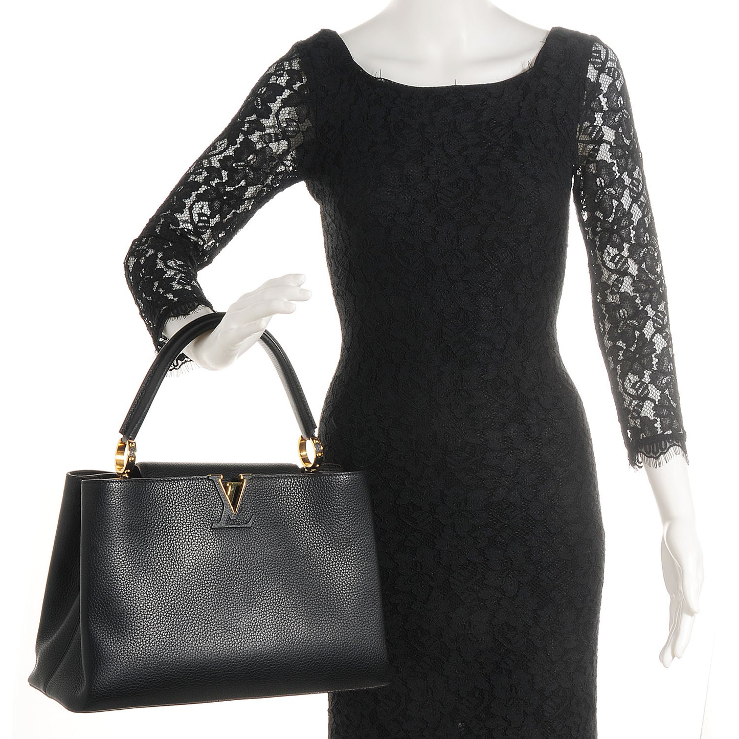 Taurillon Capucines MM Black