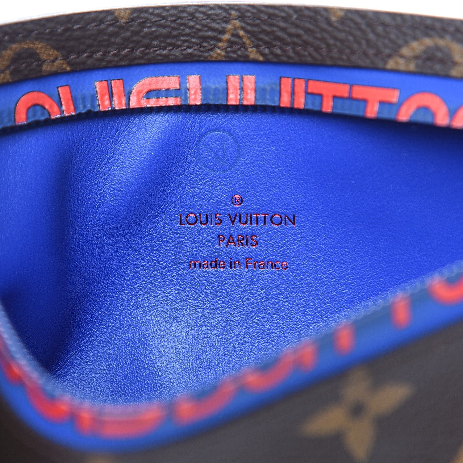 Louis Vuitton Monogram Outdoor Pochette Ribbon 6 of 7