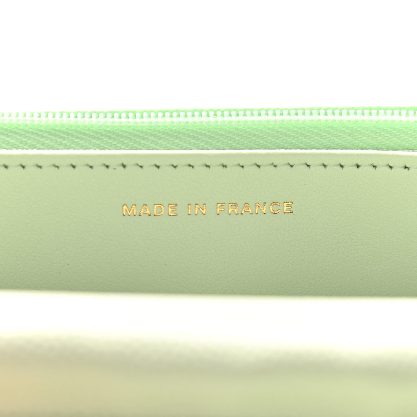 Caviar Quilted Wallet On Chain WOC Light Green