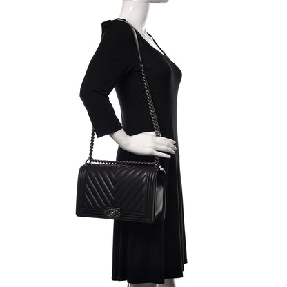 Chanel Calfskin Chevron Quilted New Medium Boy Flap Black 2 of 10