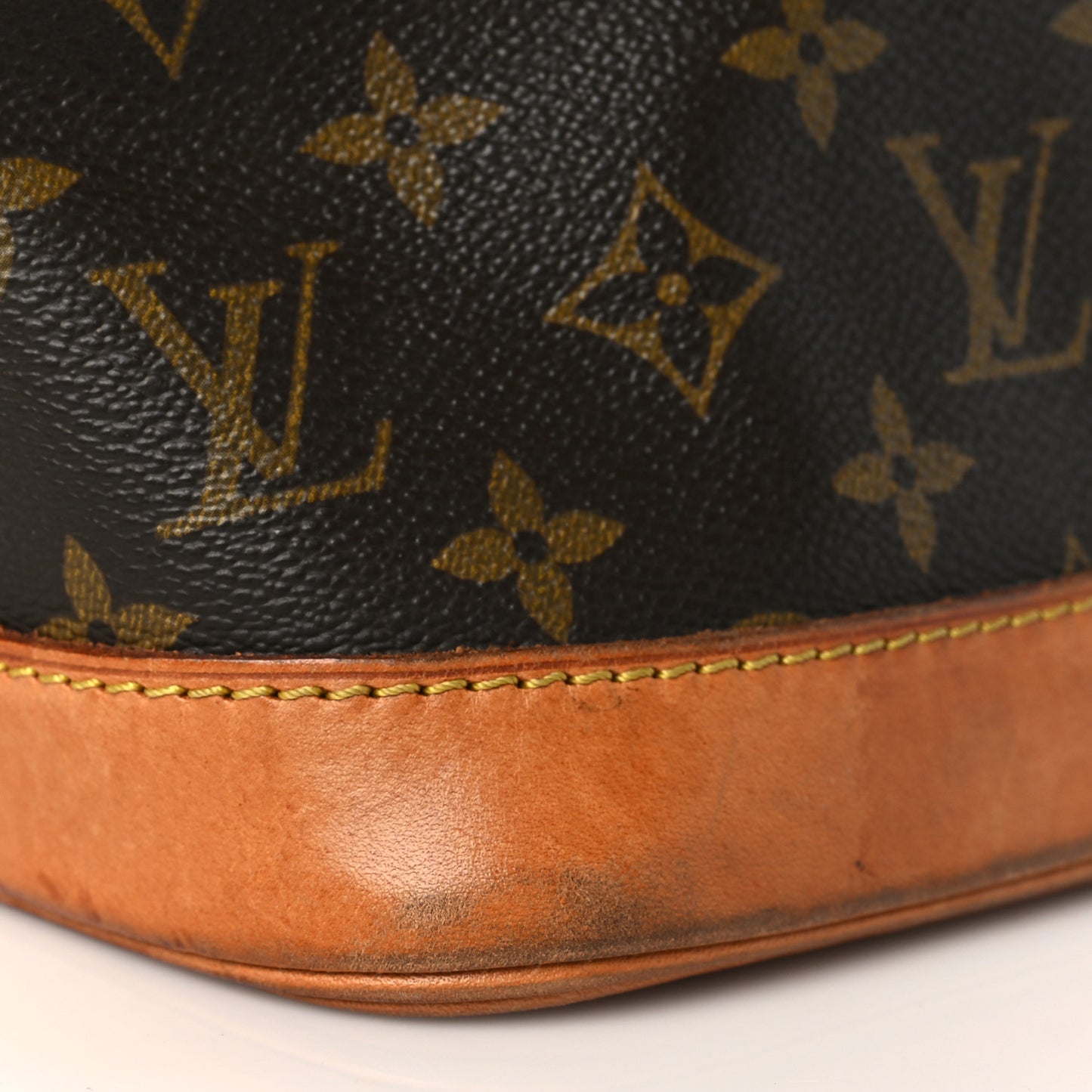 Monogram Alma MM