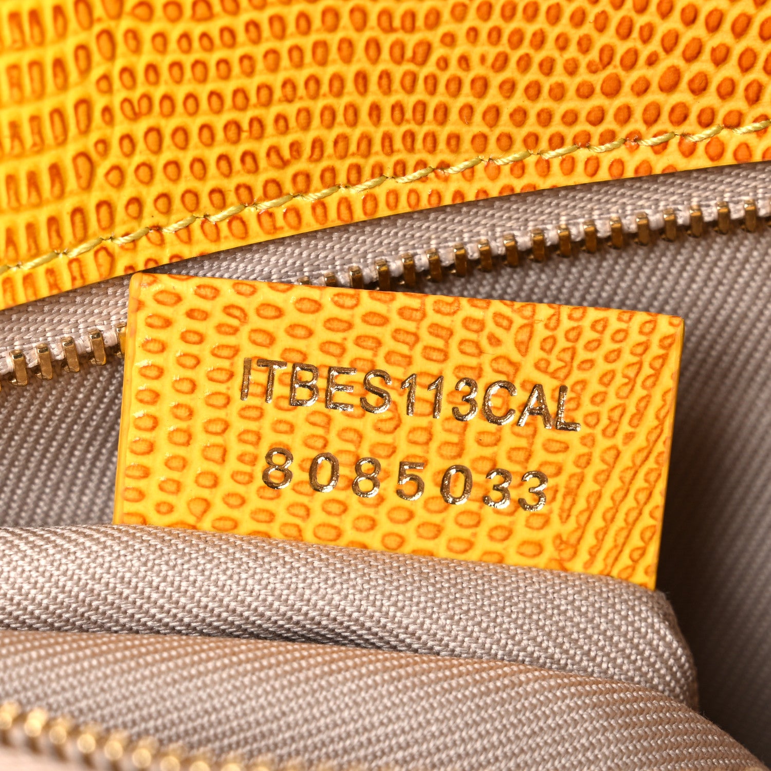 新品Burberry's 革イエローケース BXL21-865-43 Burberry Calfskin Lizard Embossed Medium London Tote Marigold