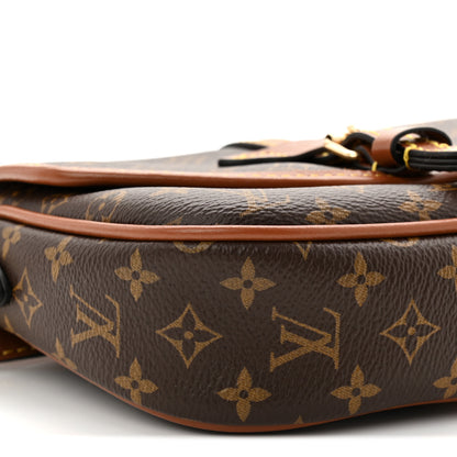 Louis Vuitton Monogram Solo 8 of 10