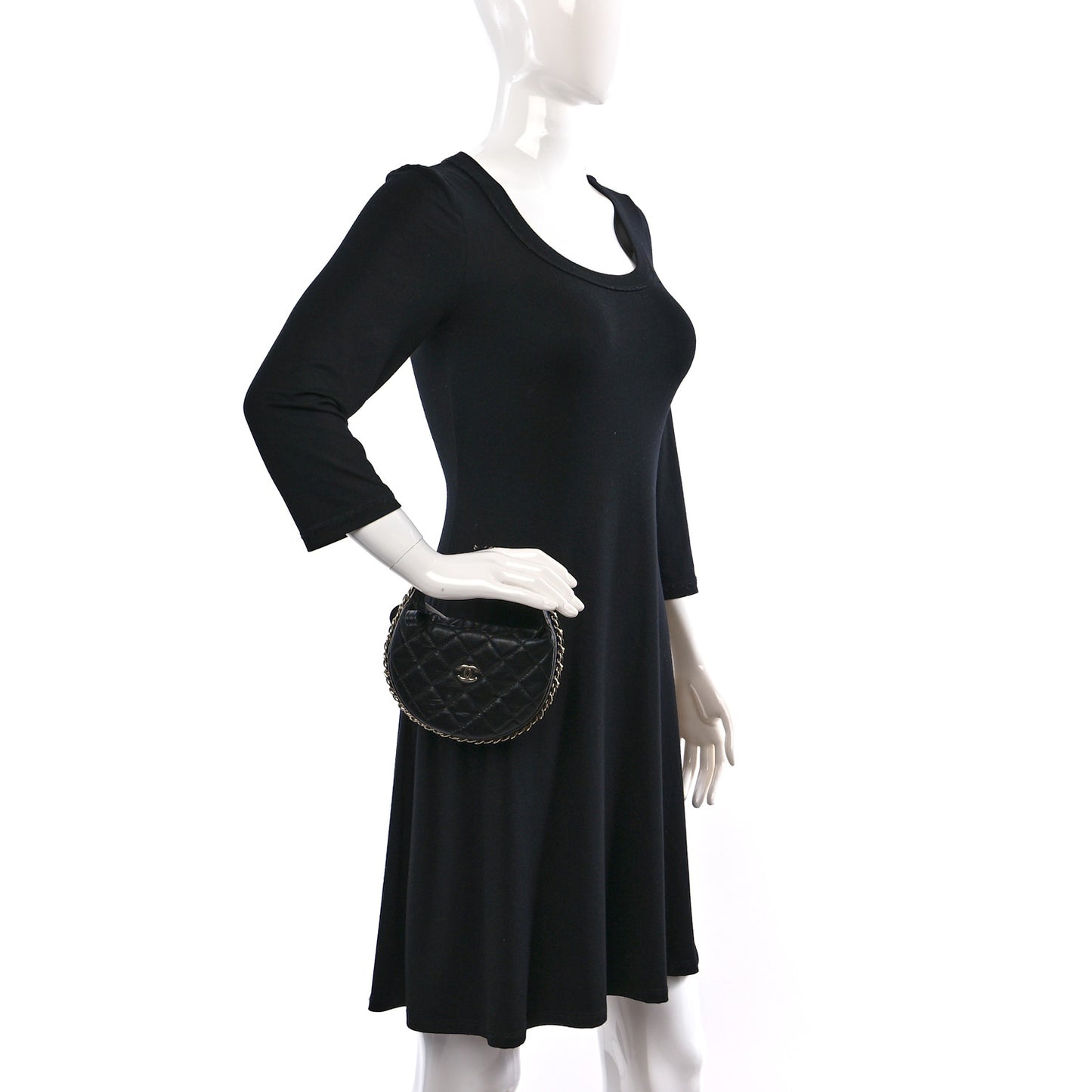 Lambskin Quilted Chain Around Pouch Hobo Black