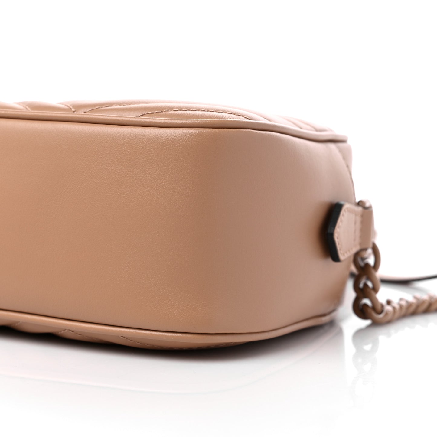 Calfskin Matelasse Monochrome Small GG Marmont Chain Shoulder Bag Camelia