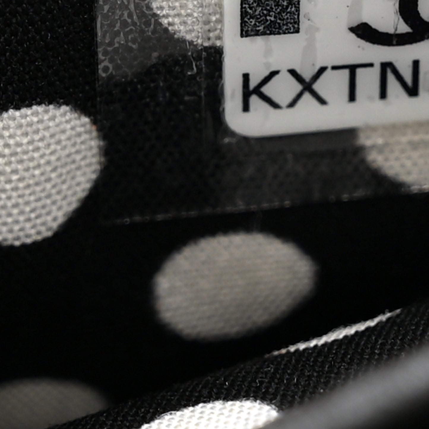 Lambskin Quilted Pearl CC Medium Chanel Flap Wallet Black