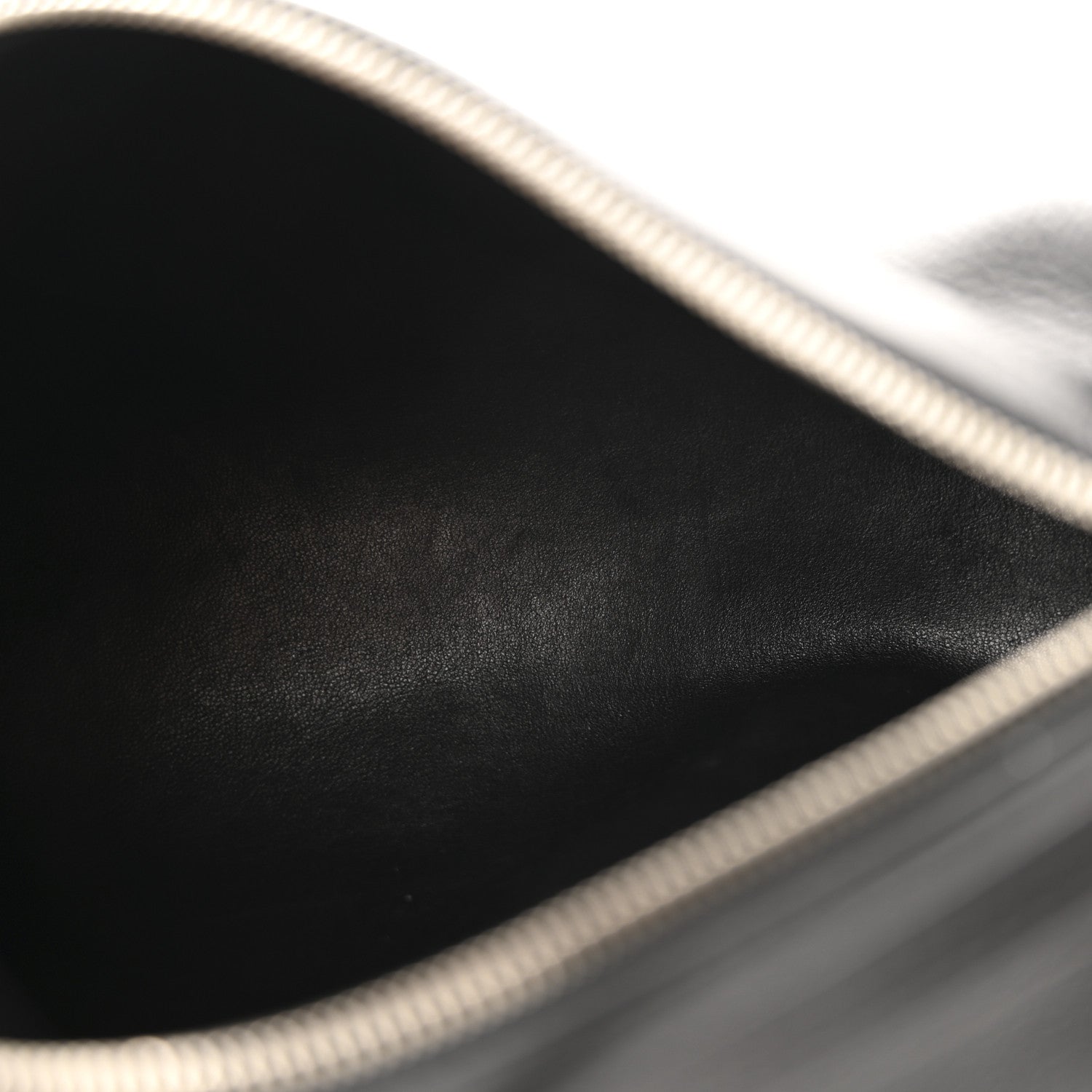 The Row Grained Calfskin 90's Bag Black 5 of 10