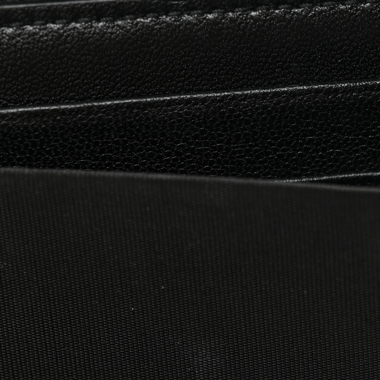 Calfskin Matelasse Monochrome GG Marmont Zip Around Wallet Black