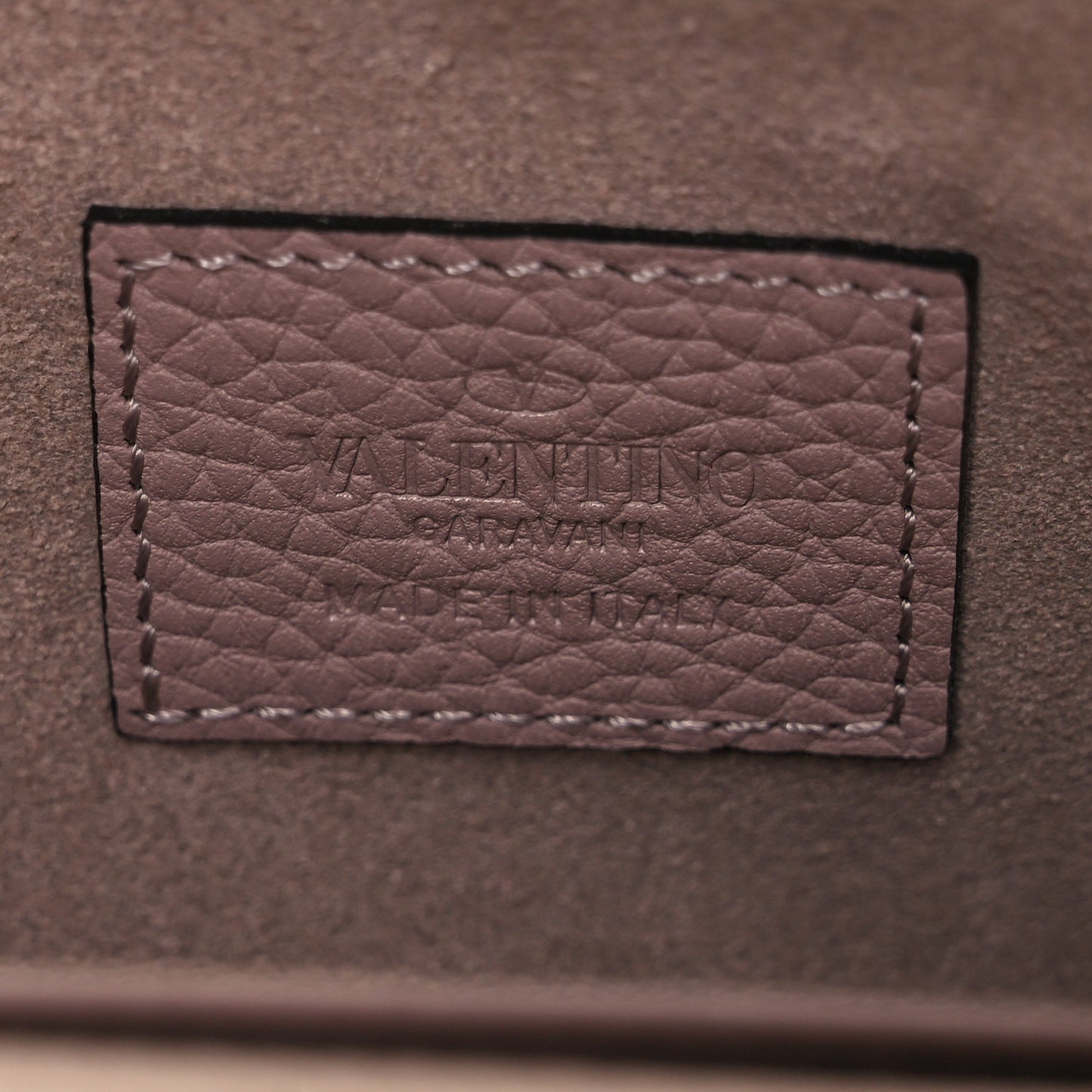 Pebbled Calfskin Rockstud Envelope Wallet on Chain Poudre