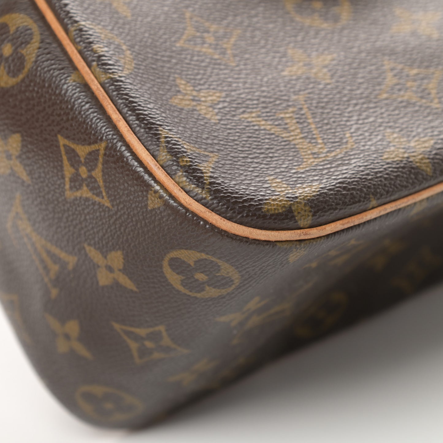 Monogram Excentri-Cite