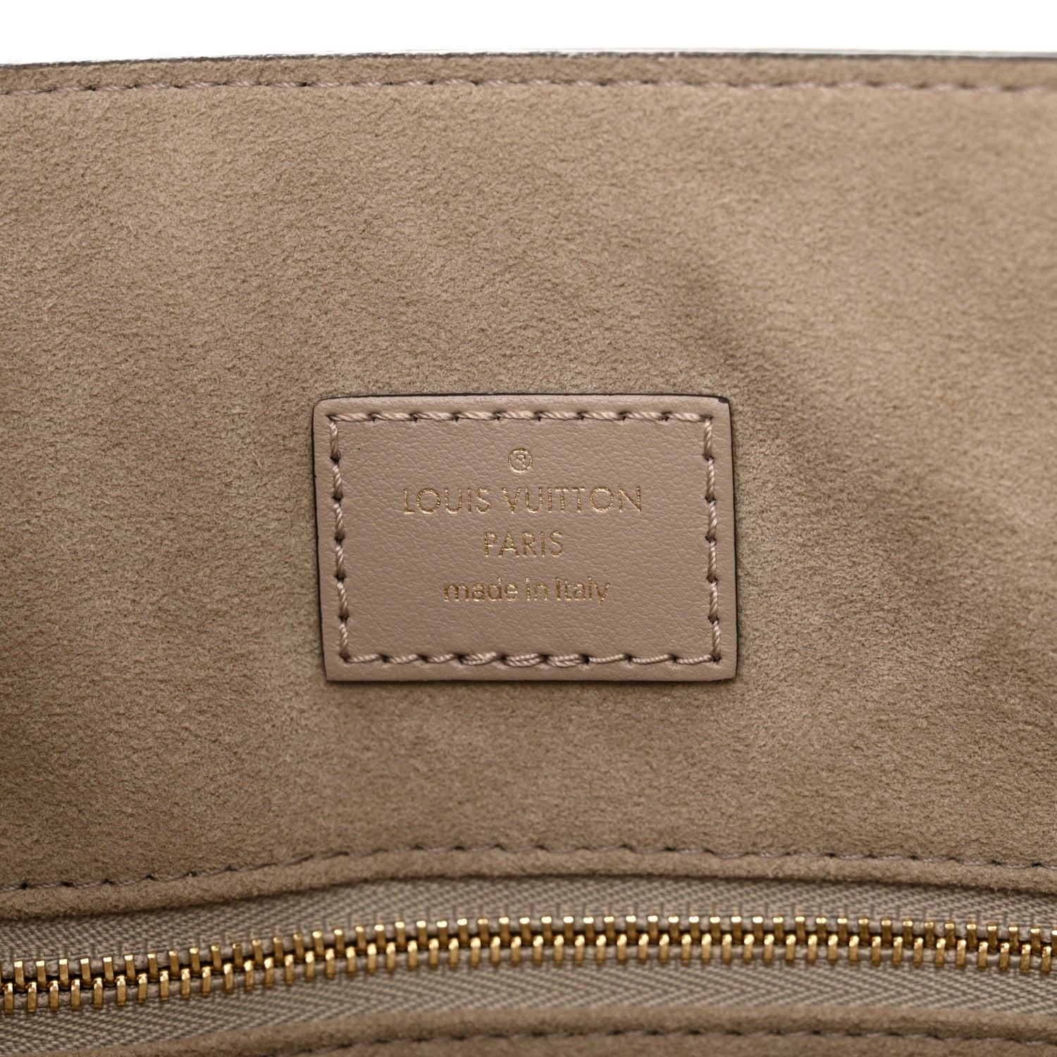 Louis Vuitton Epi Sac Plat PM Galet 6 of 10