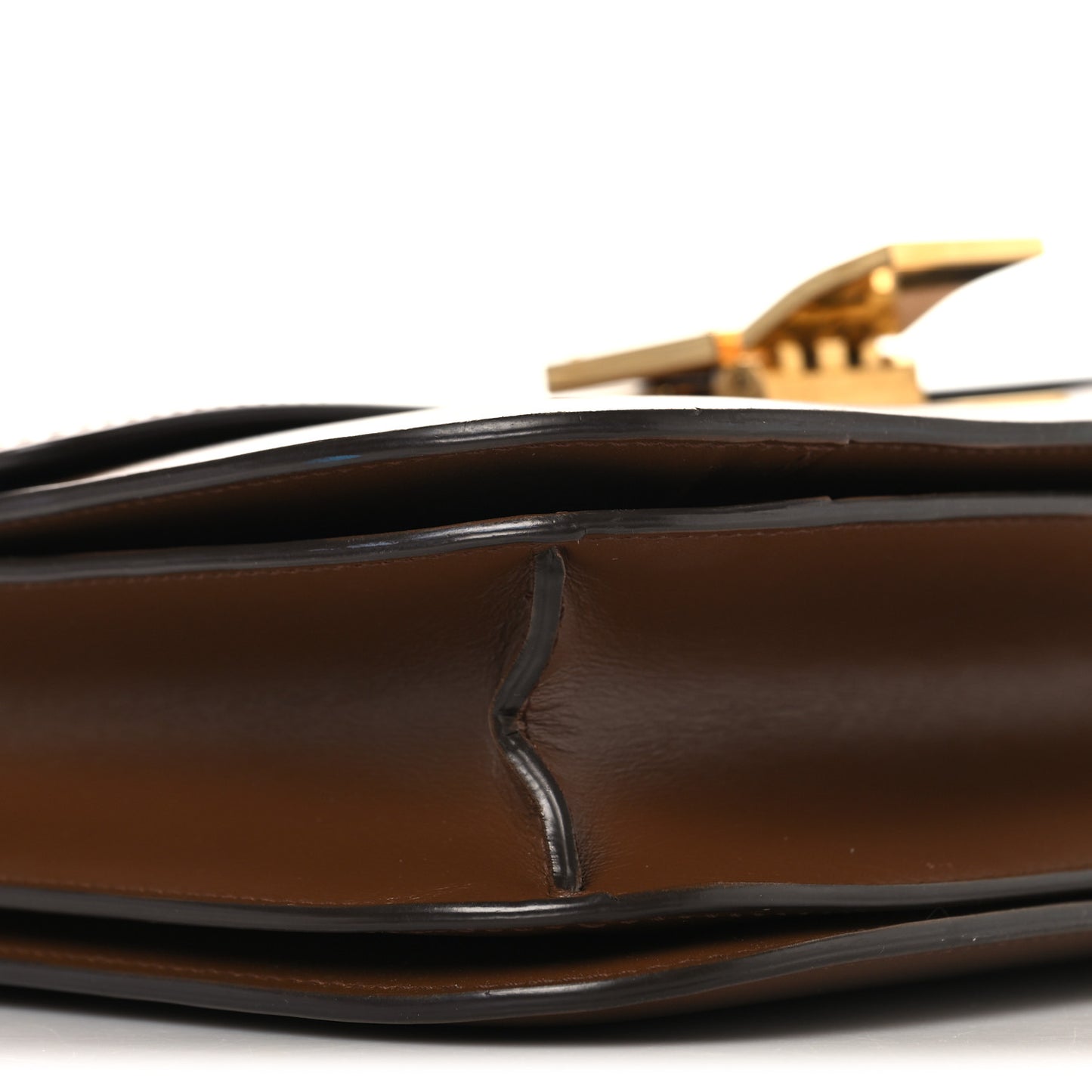 Box Calfskin Medium Classic Box Flap Bag Camel