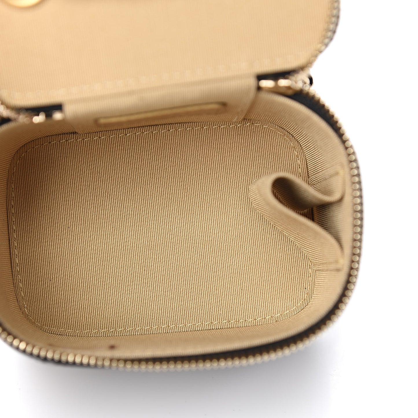 Lambskin Quilted Pearl Crush Box With Chain Black