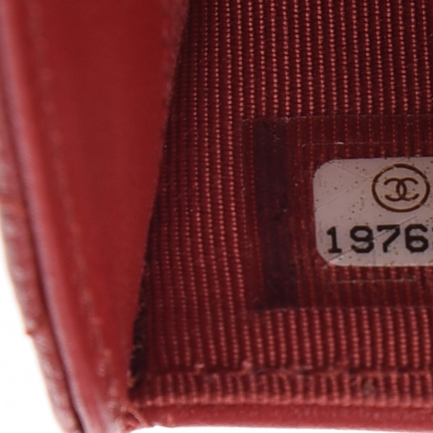 Caviar Quilted Zipped Pocket Wallet Red