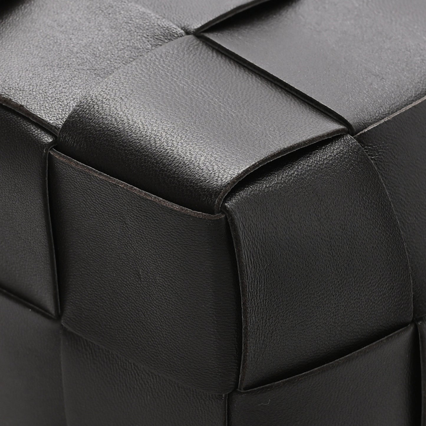 BOTTEGA VENETA Nappa Maxi Intrecciato Cassette Bucket Bag Fondant