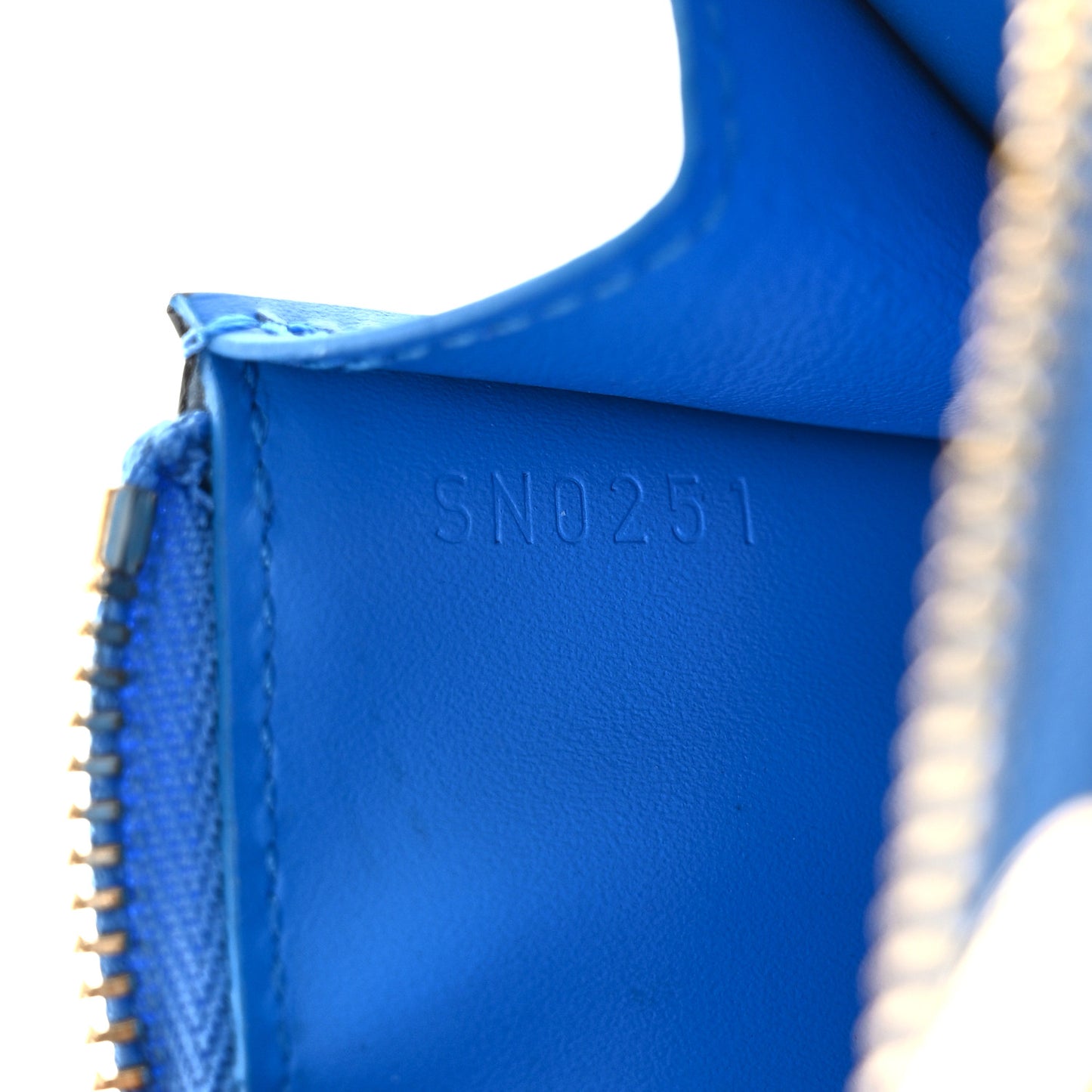 Vernis Valentine Key Pouch Light Blue