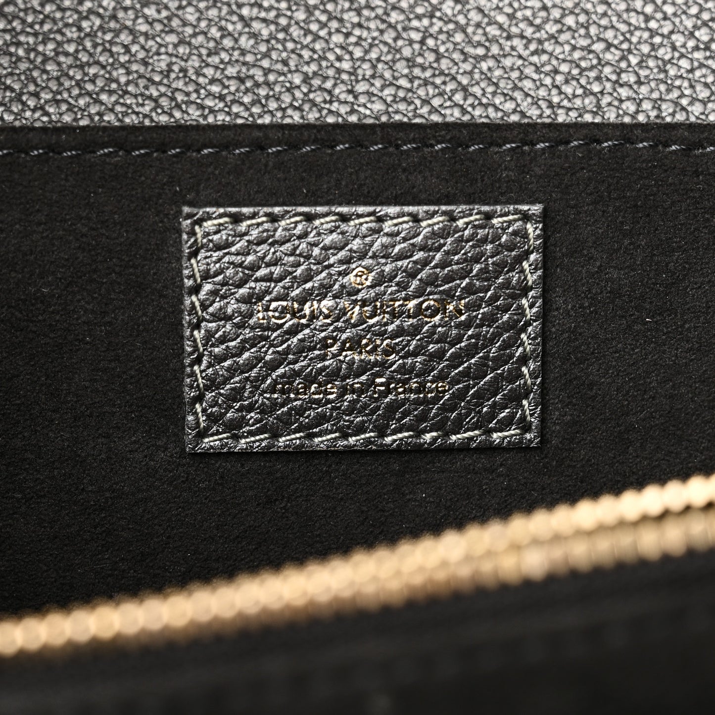 Shimmery Empreinte LV Ski Pochette Metis East West Gun Metal