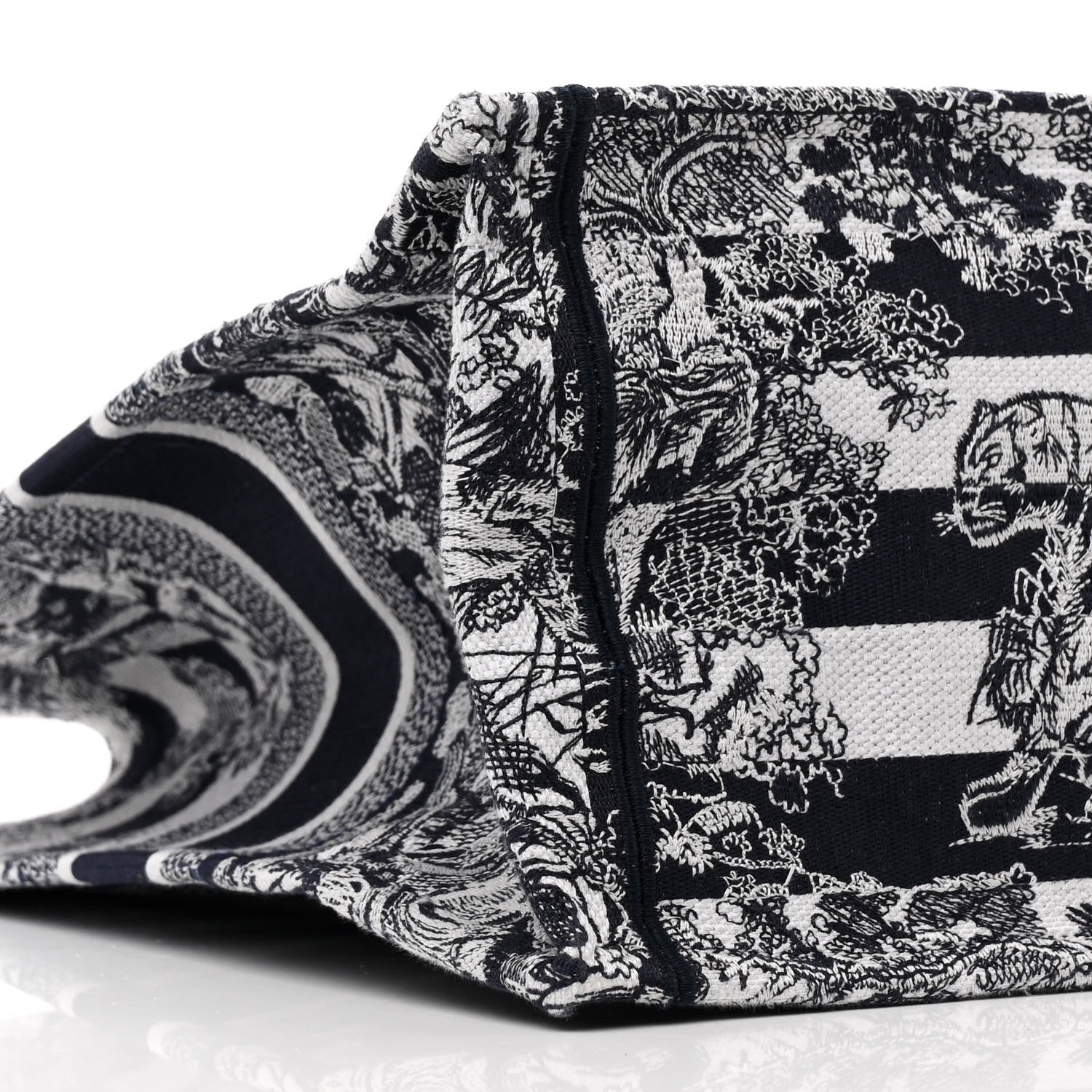 Christian Dior Canvas Embroidered Large Dioriviera Reverse Striped Toile De Jouy Book Tote Blue White 9 of 12